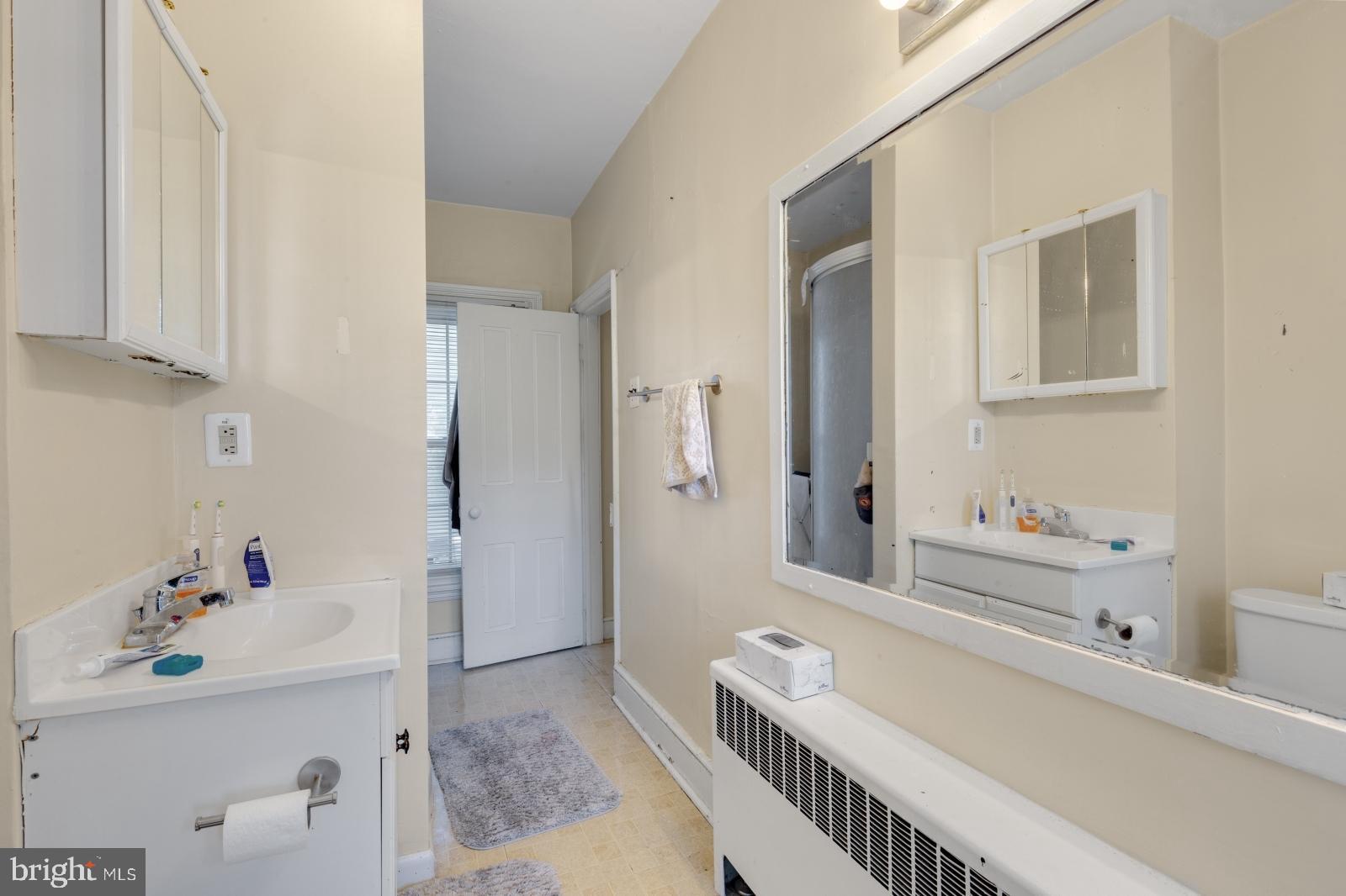 MANAYUNK - Residential Income