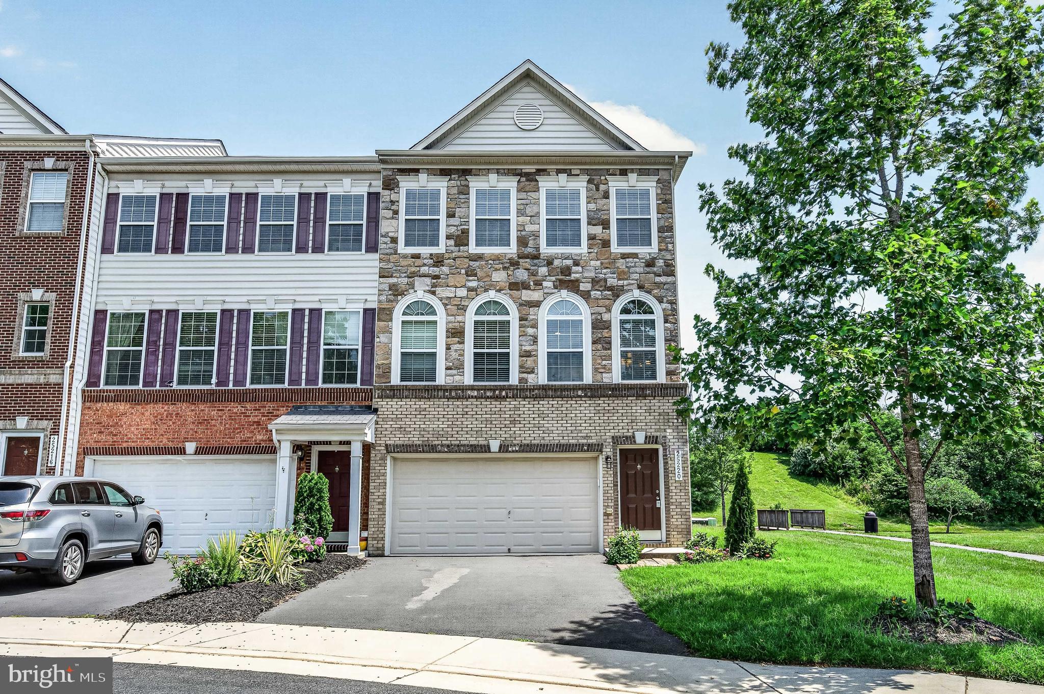 GREENFIELD CROSSING - Residential