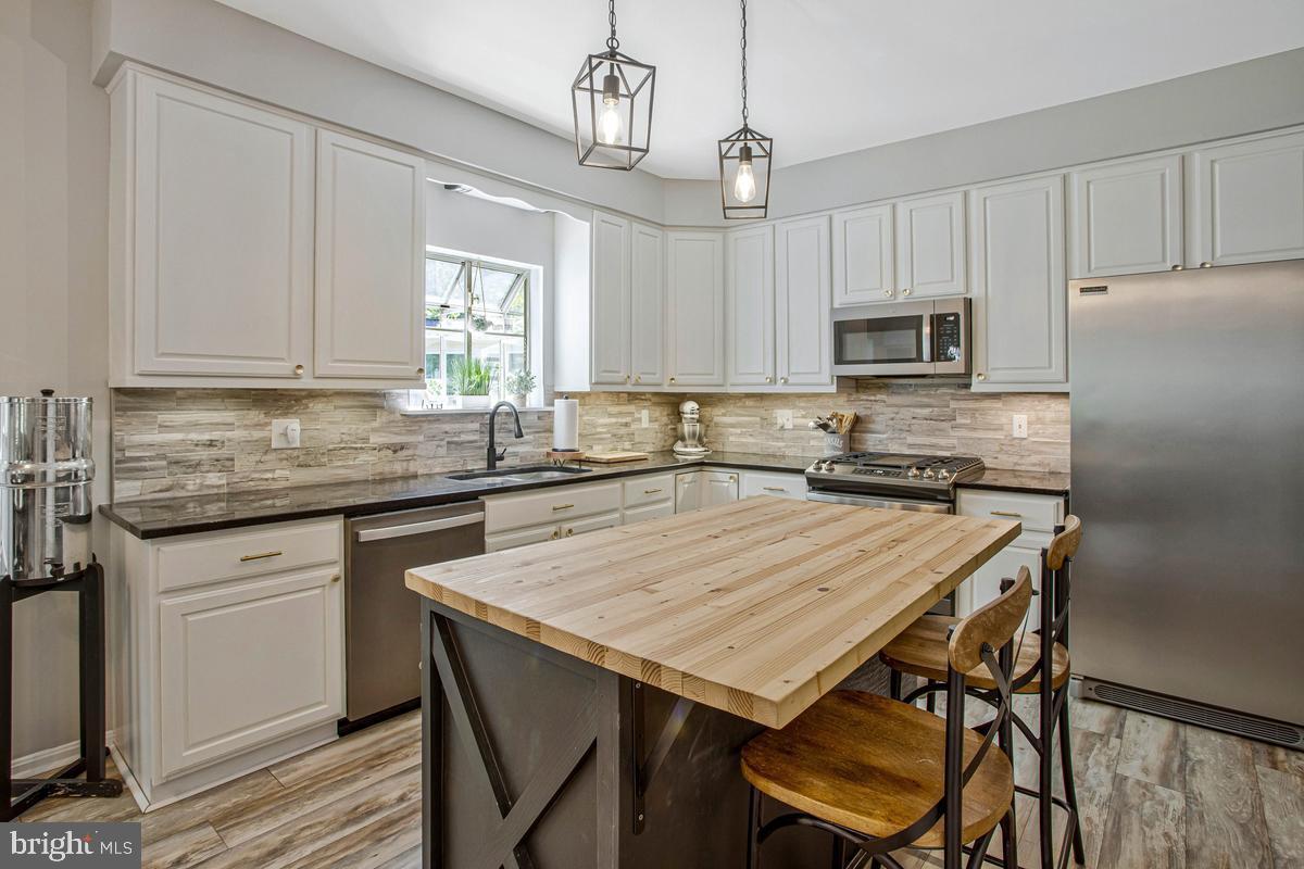 KINGS CREEK ESTATES - Residential