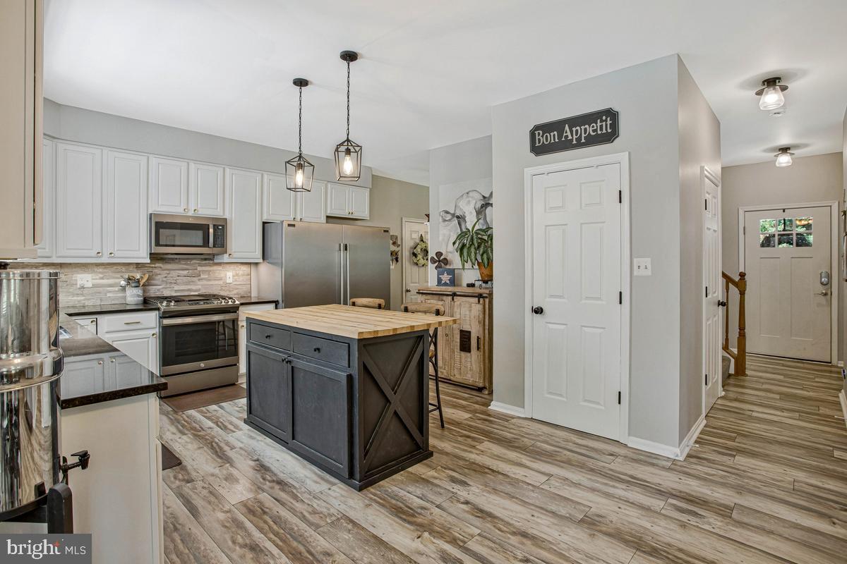KINGS CREEK ESTATES - Residential