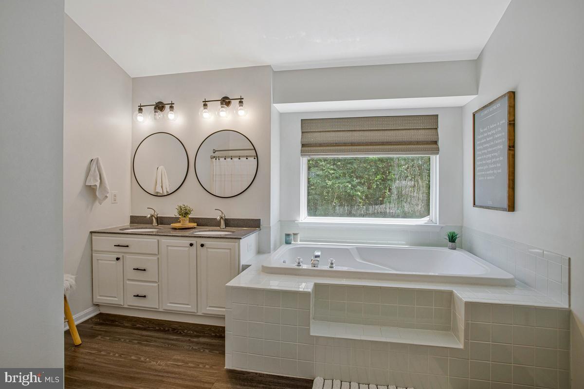 KINGS CREEK ESTATES - Residential