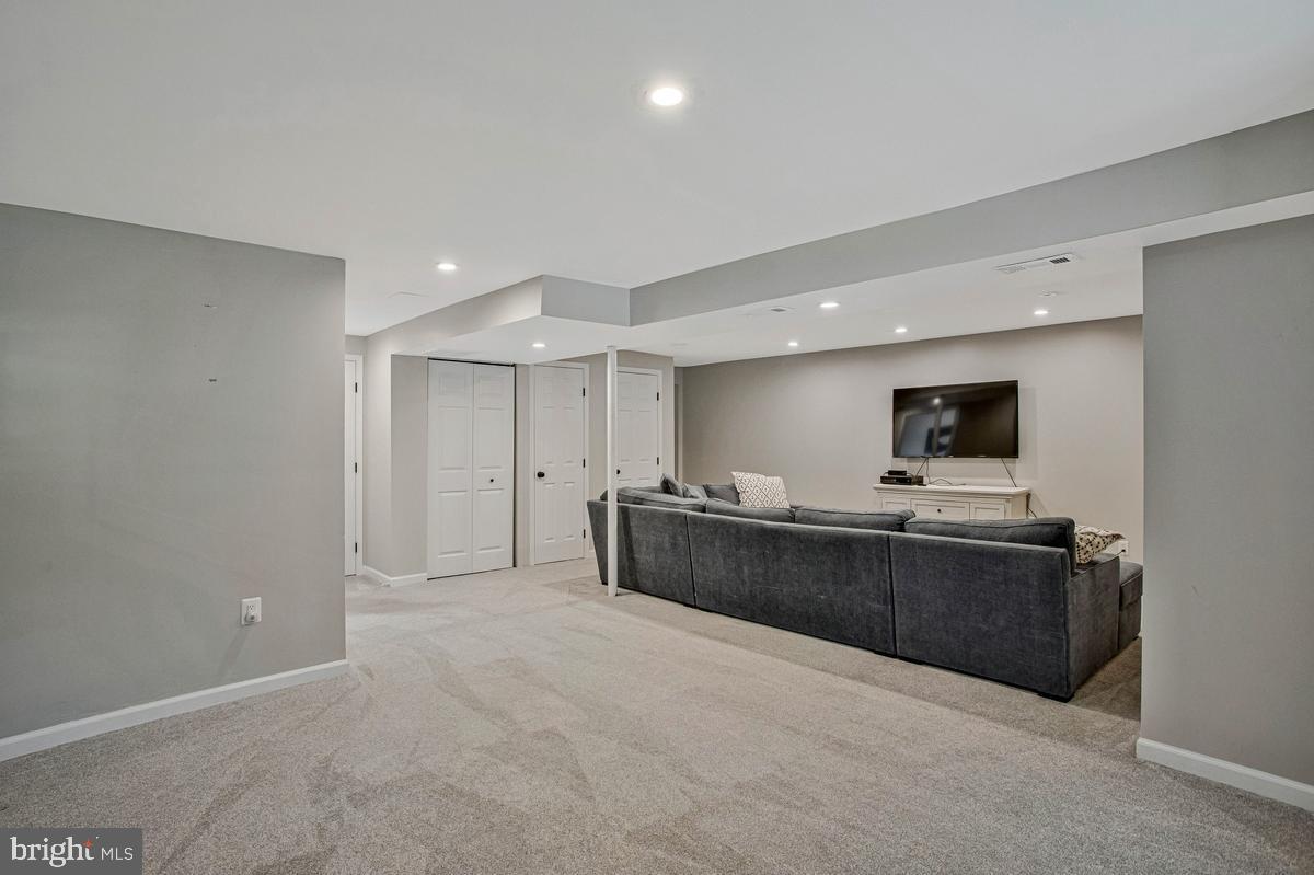 KINGS CREEK ESTATES - Residential