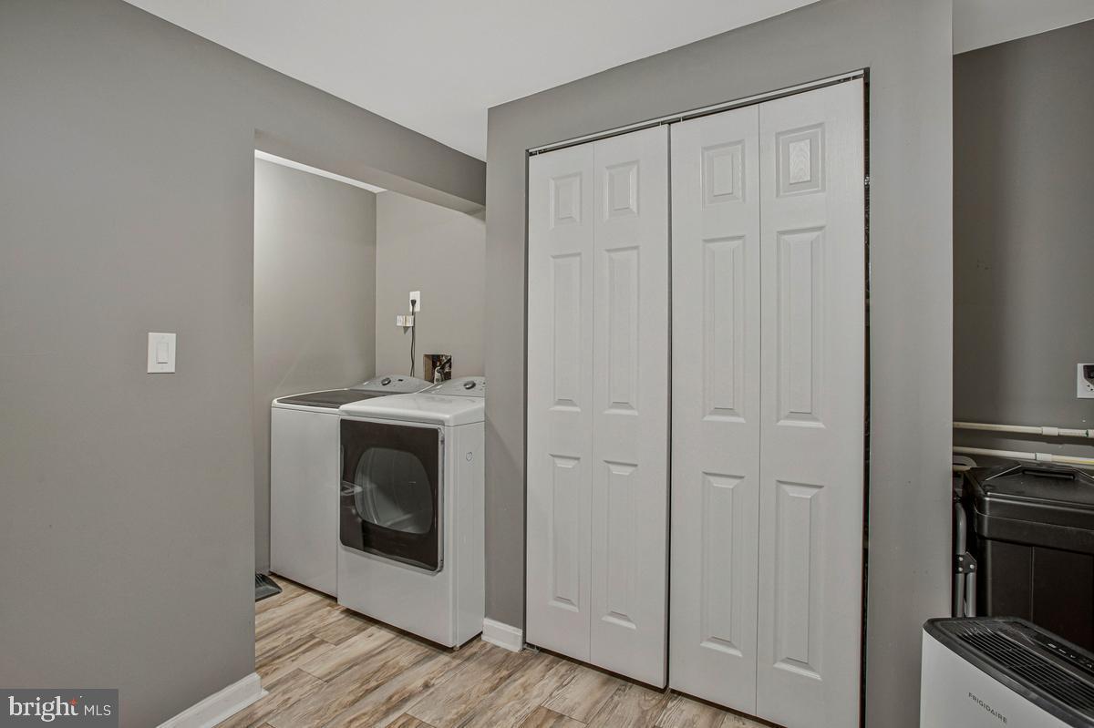 KINGS CREEK ESTATES - Residential