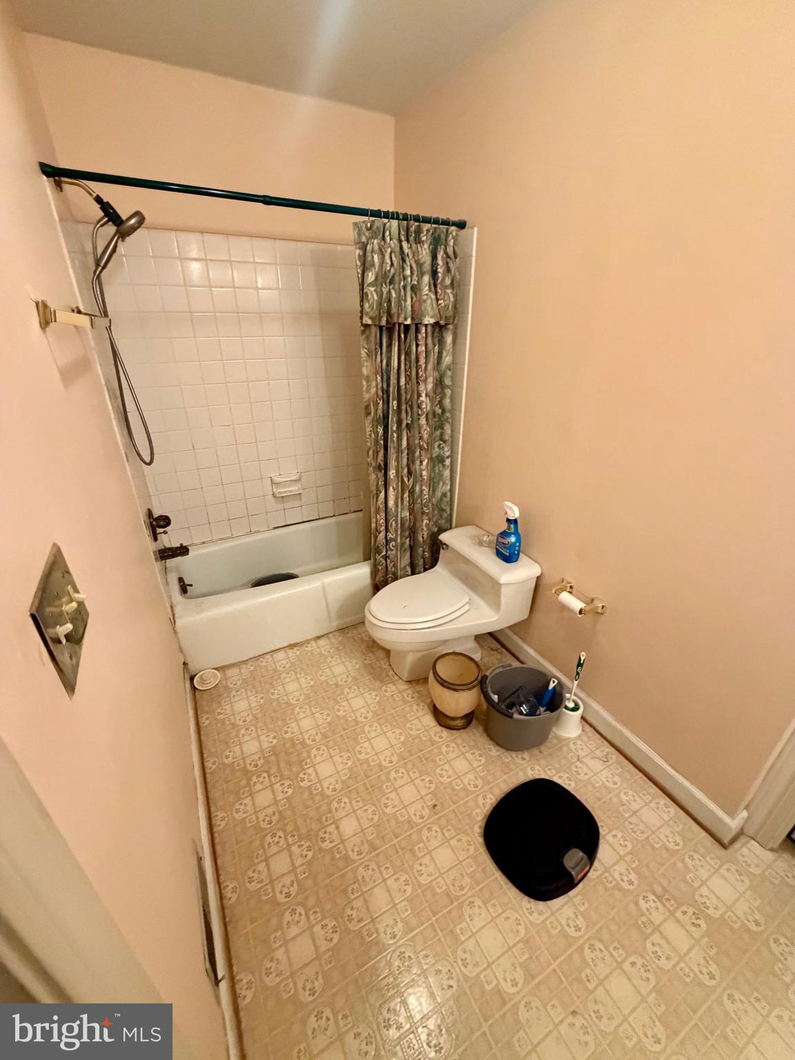 MOUNT CARMEL ESTATES - Residential