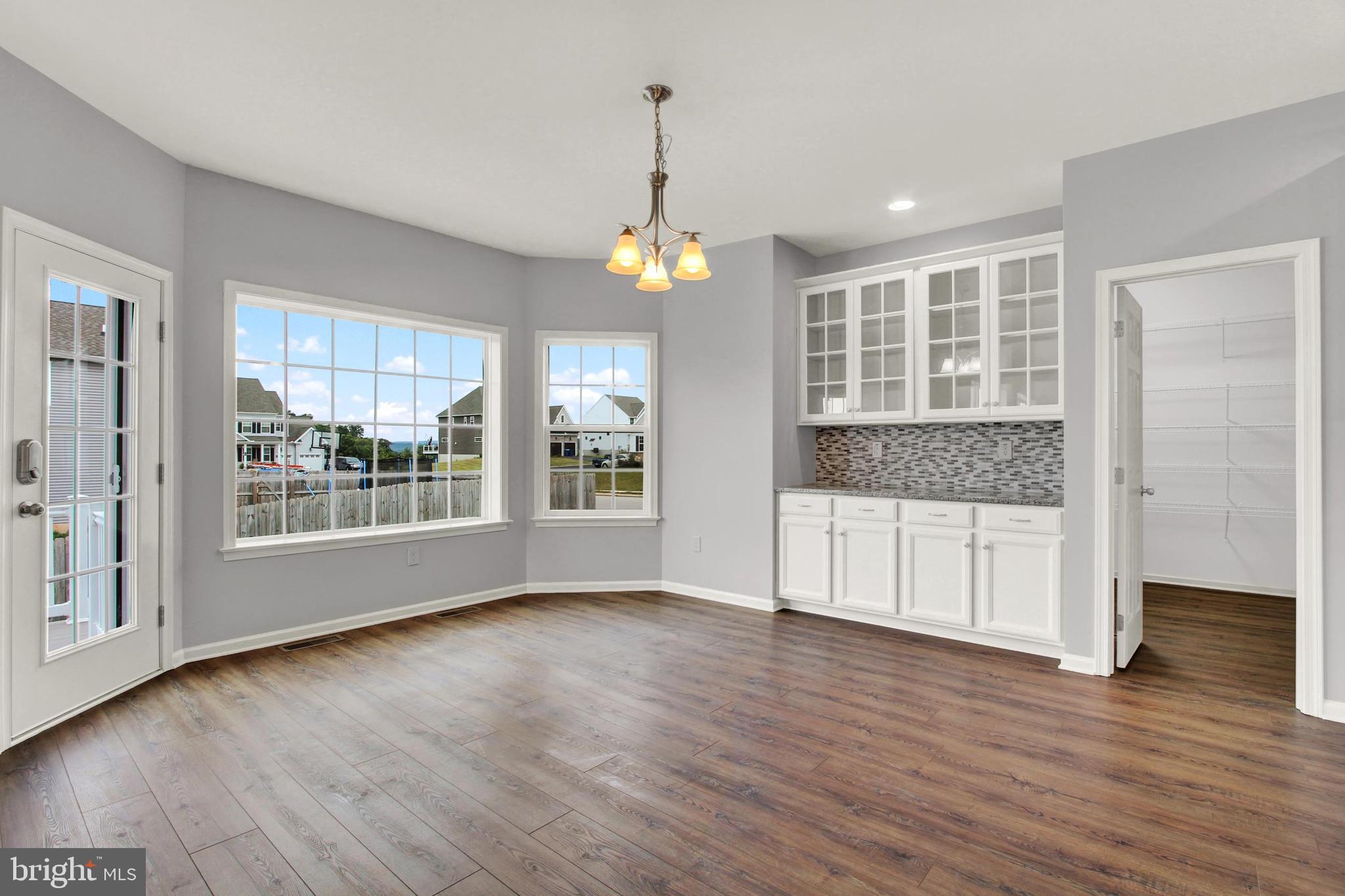 ROLLING MEADOWS - Residential