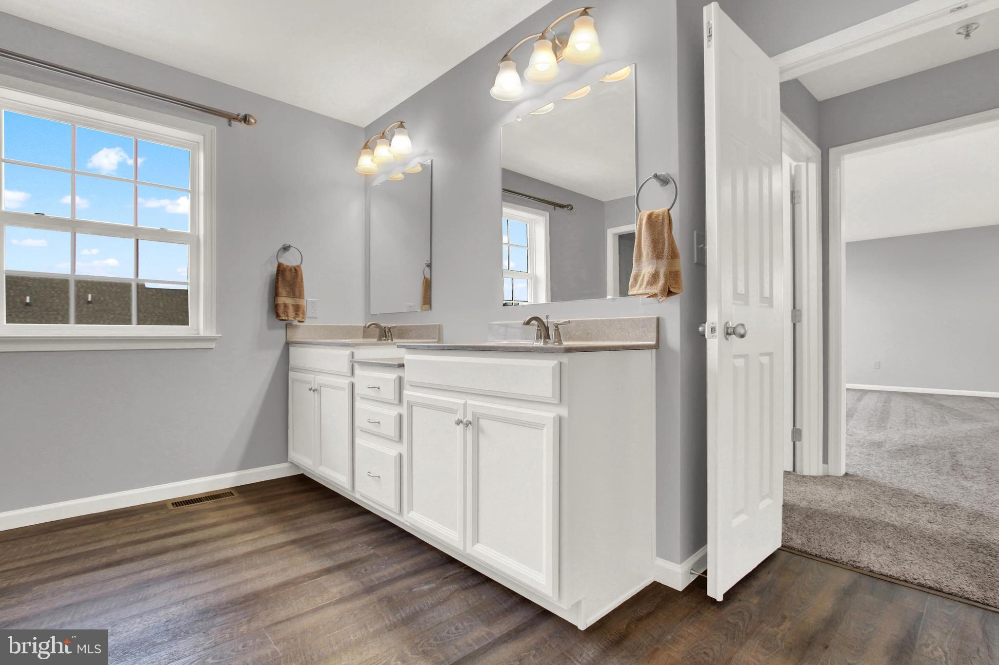 ROLLING MEADOWS - Residential
