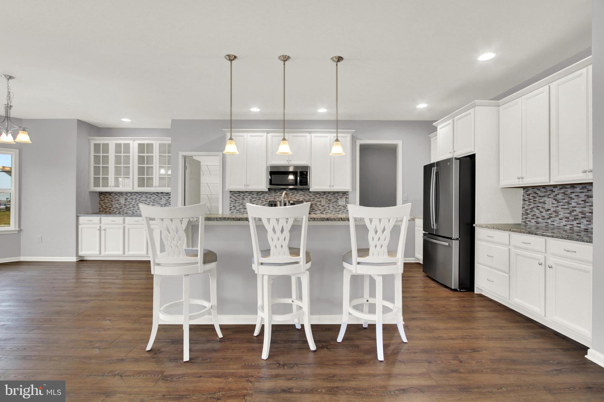 ROLLING MEADOWS - Residential