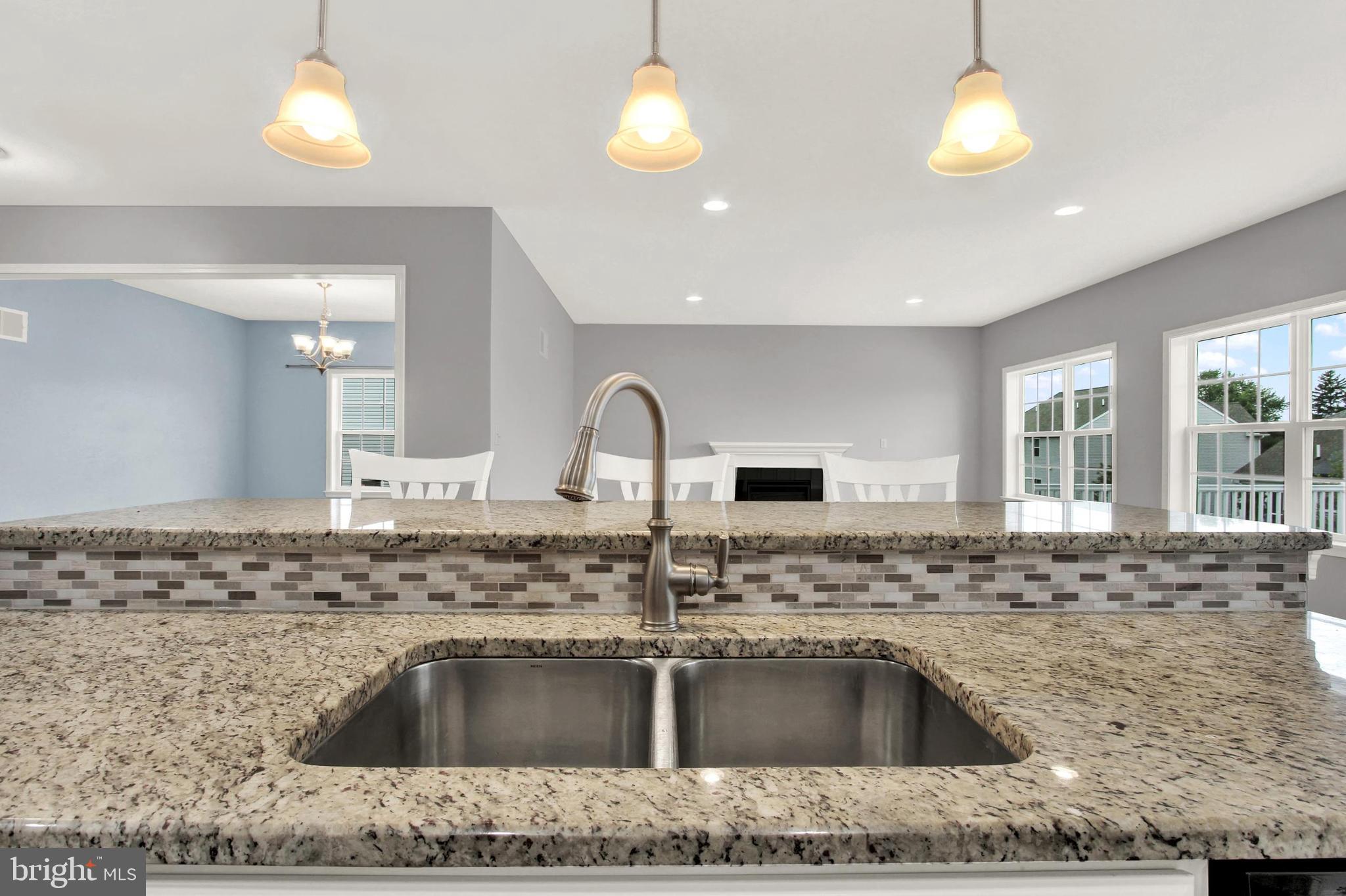 ROLLING MEADOWS - Residential