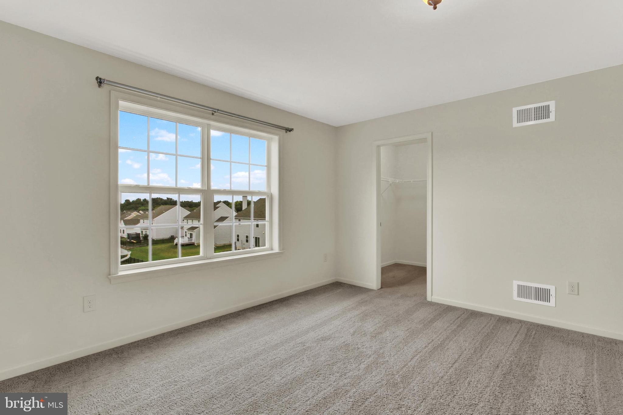 ROLLING MEADOWS - Residential