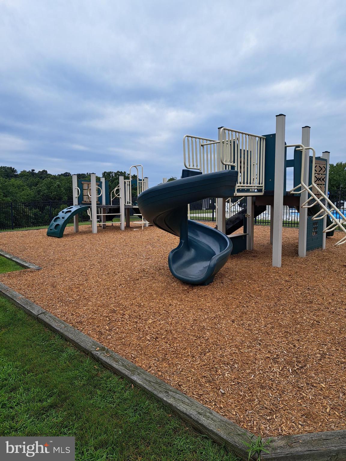 ROLLING MEADOWS - Residential
