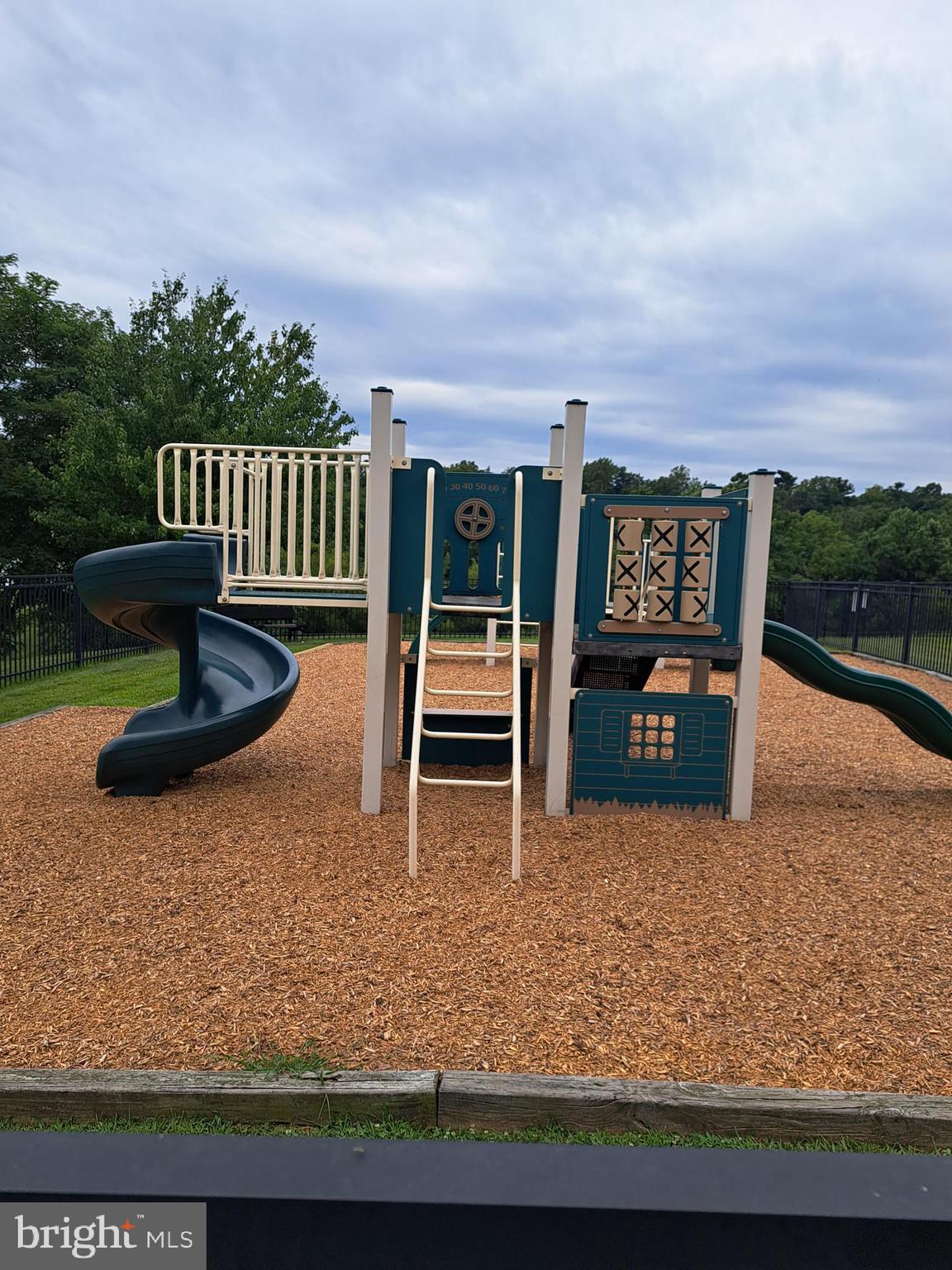 ROLLING MEADOWS - Residential