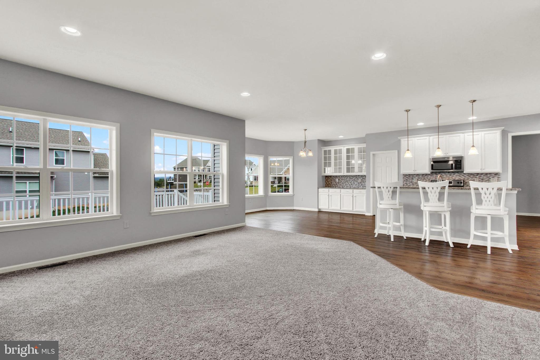 ROLLING MEADOWS - Residential