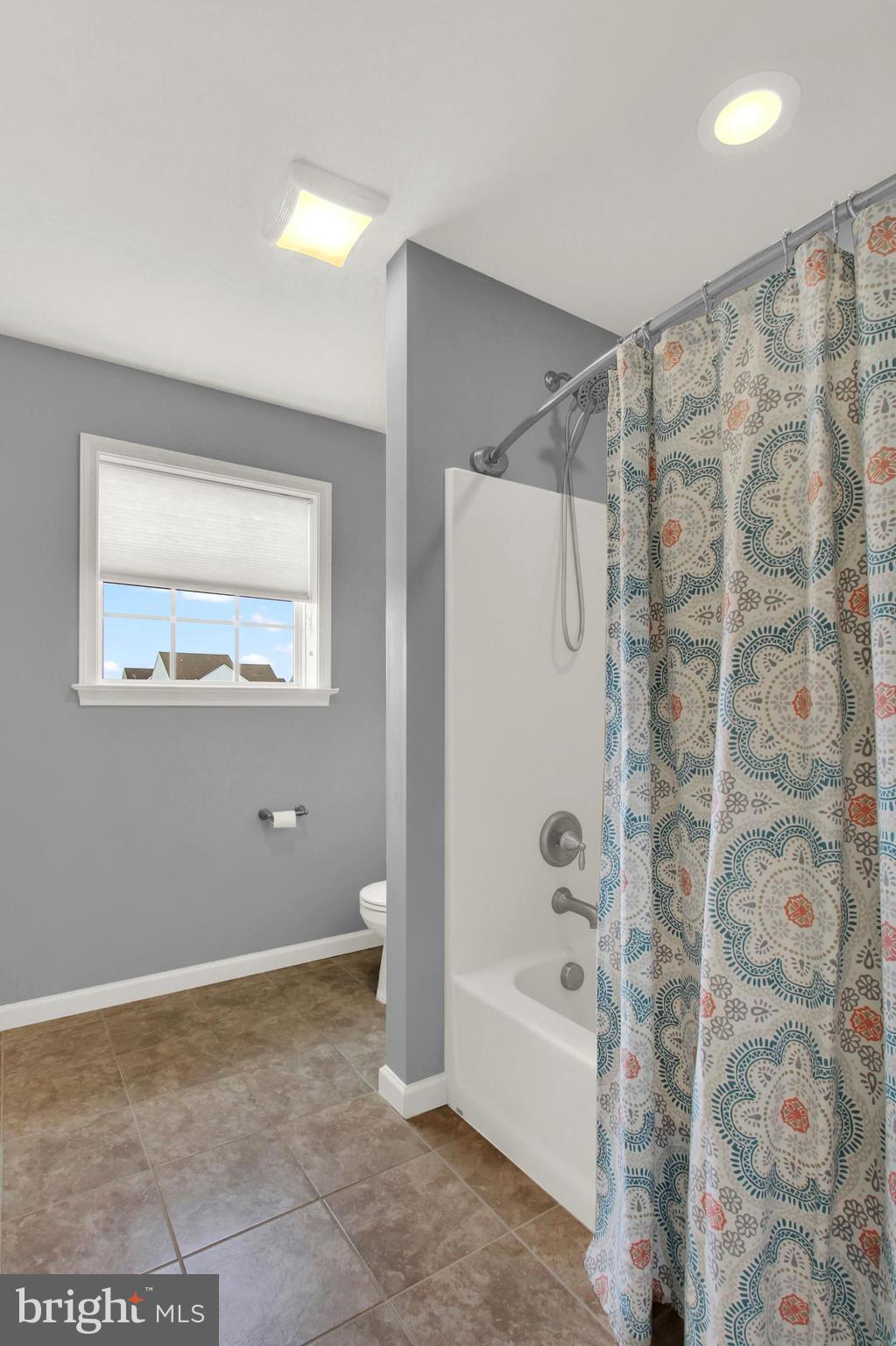 ROLLING MEADOWS - Residential
