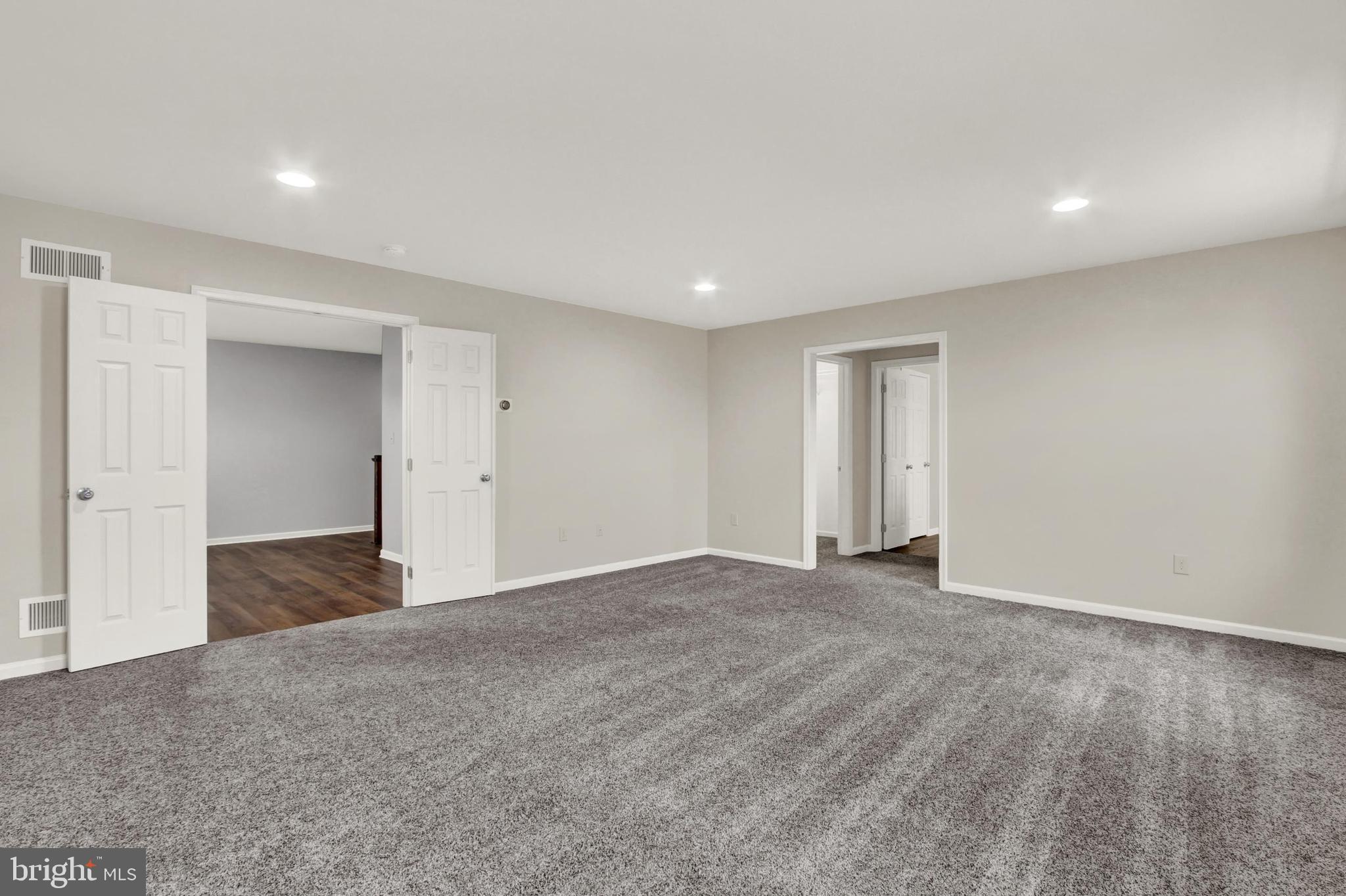 ROLLING MEADOWS - Residential