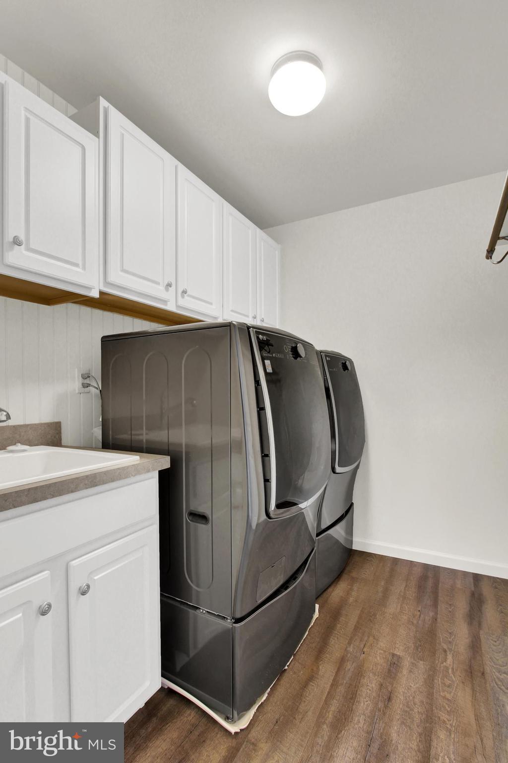 ROLLING MEADOWS - Residential