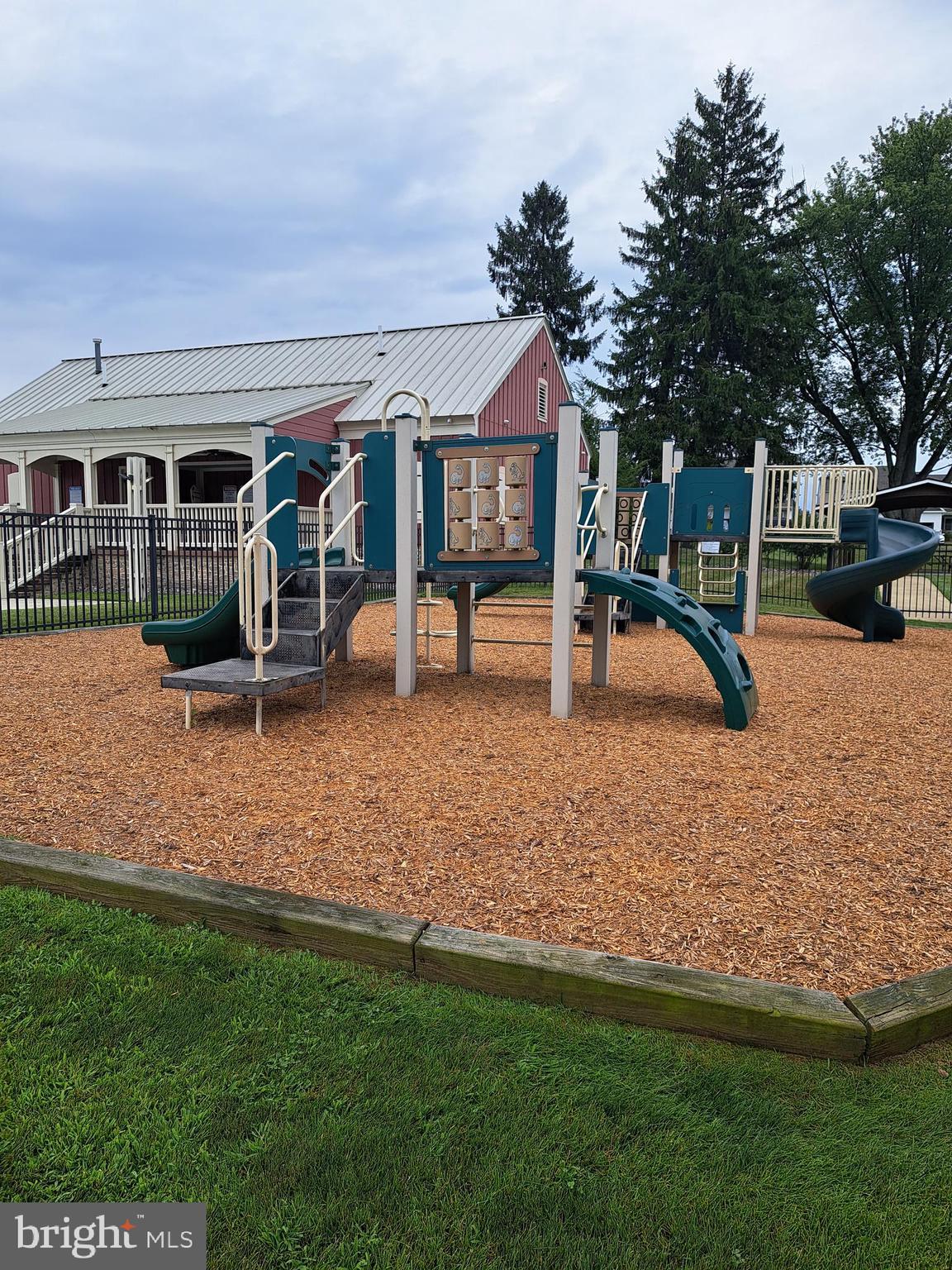 ROLLING MEADOWS - Residential
