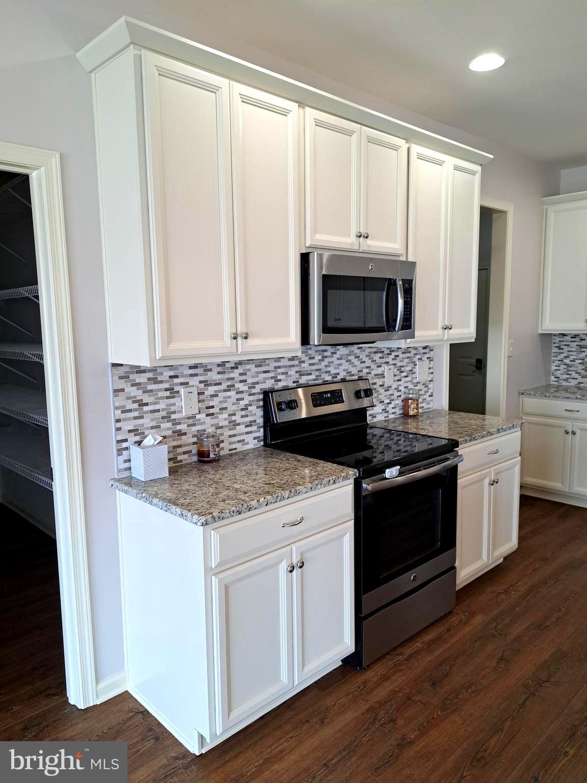 ROLLING MEADOWS - Residential