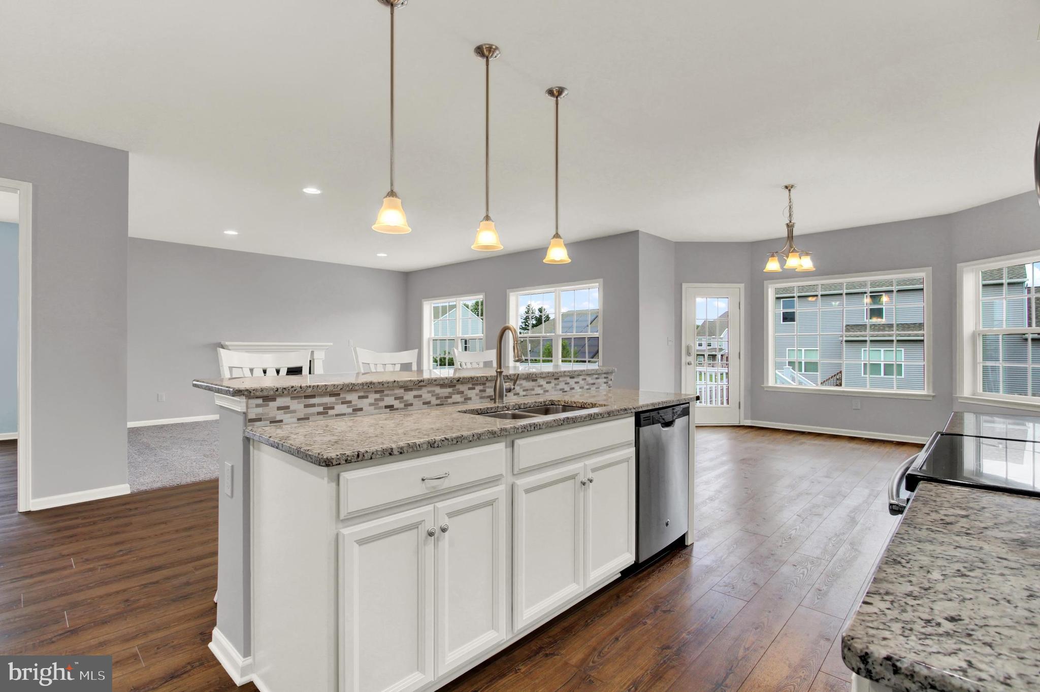 ROLLING MEADOWS - Residential