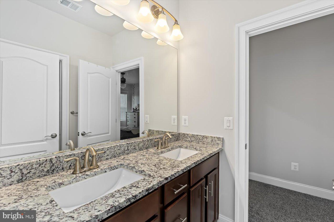 LIBERTY KNOLLS - Residential