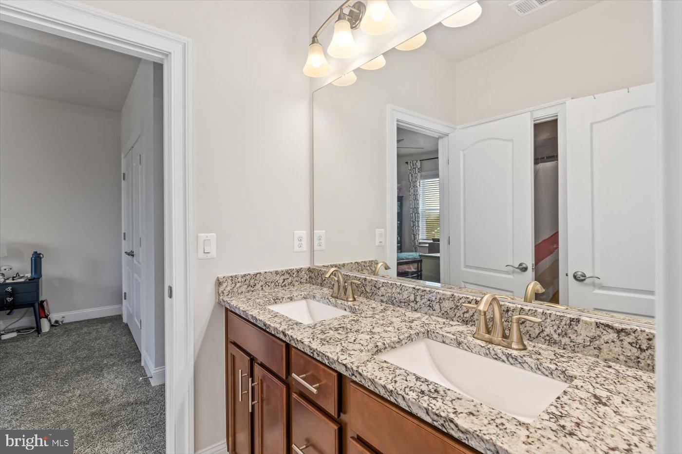 LIBERTY KNOLLS - Residential