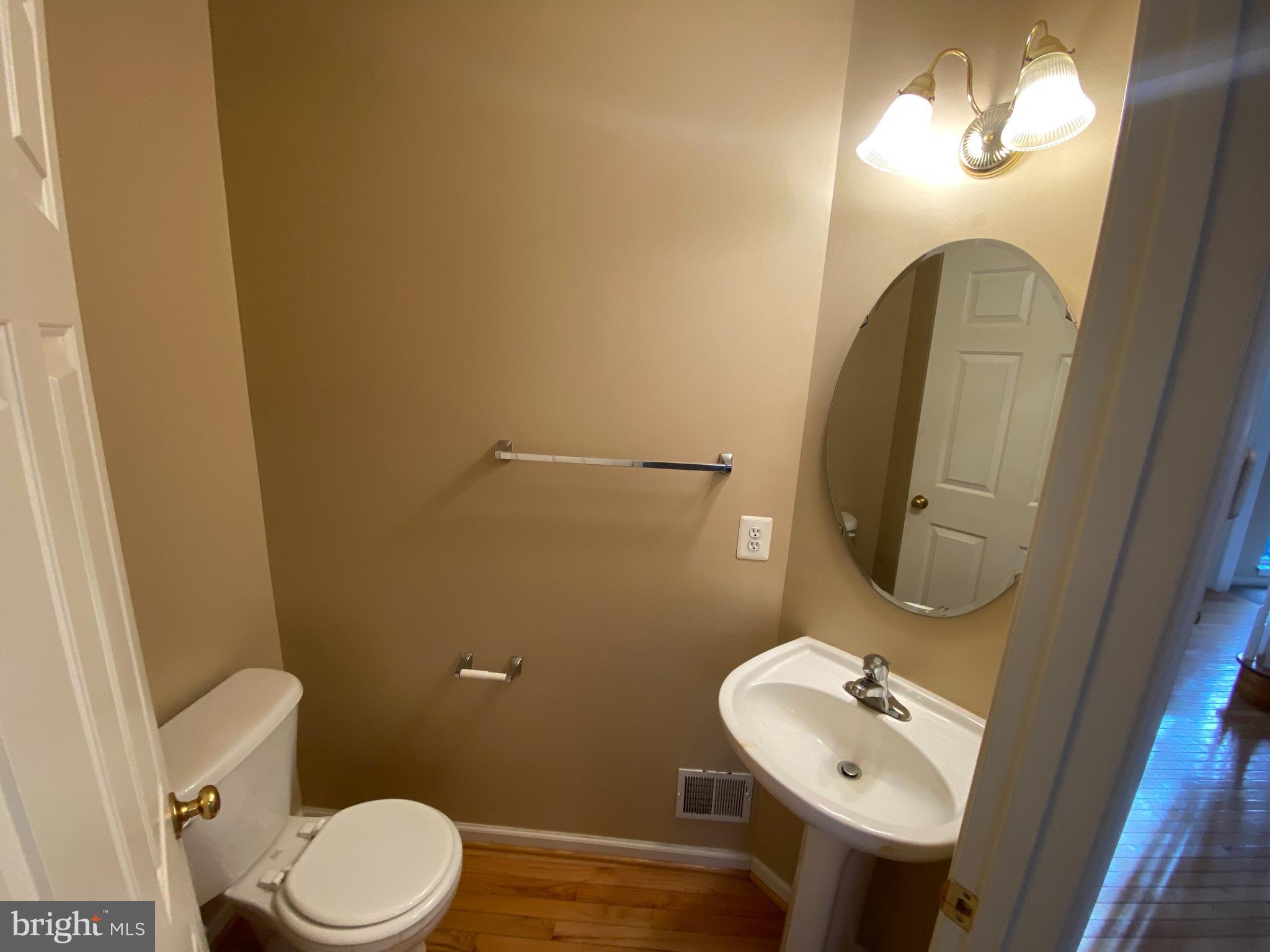 LEELAND STATION - Residential Lease