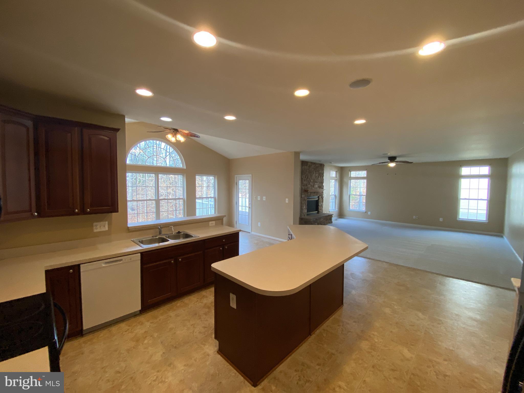 LEELAND STATION - Residential Lease