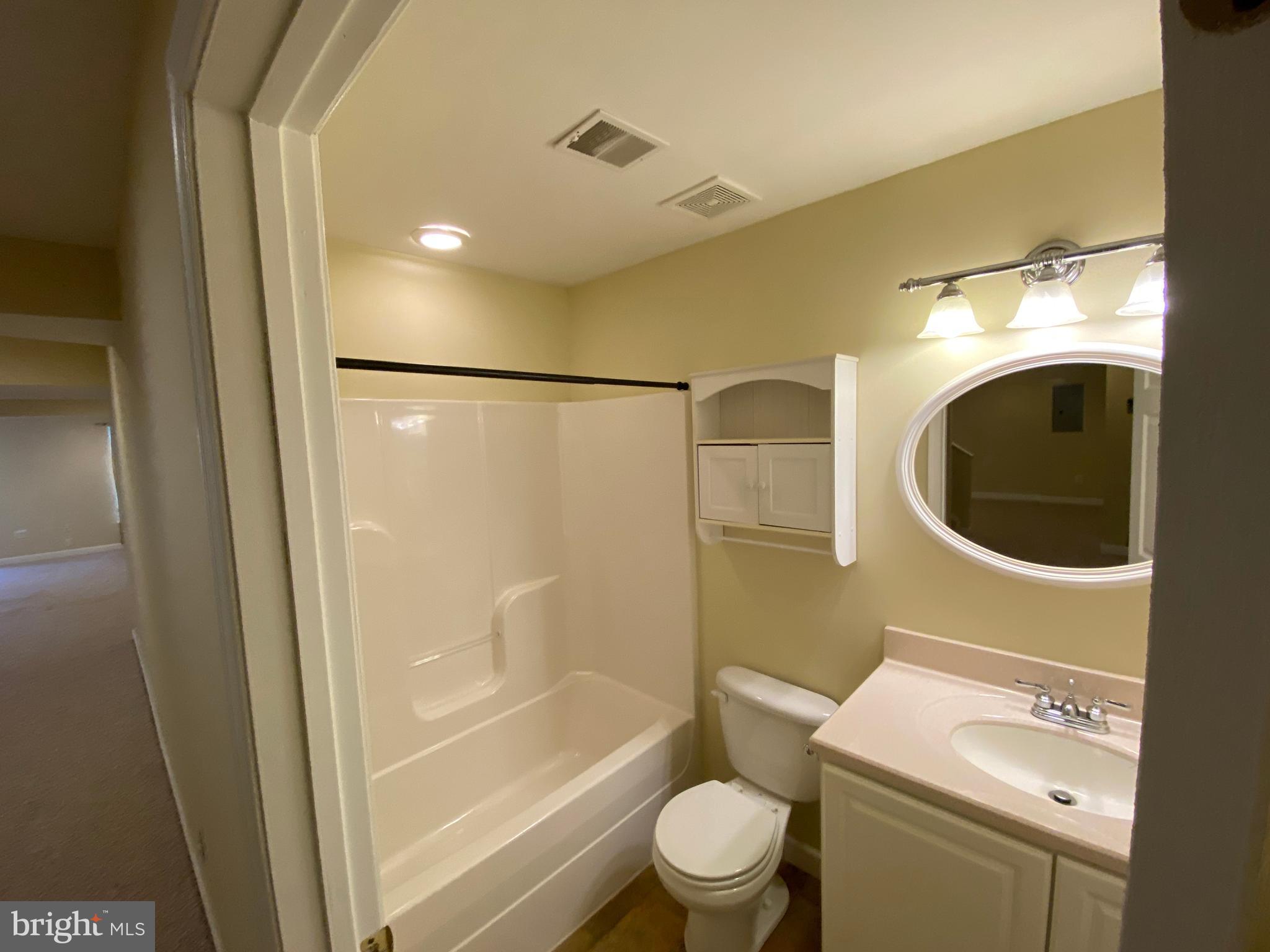 LEELAND STATION - Residential Lease
