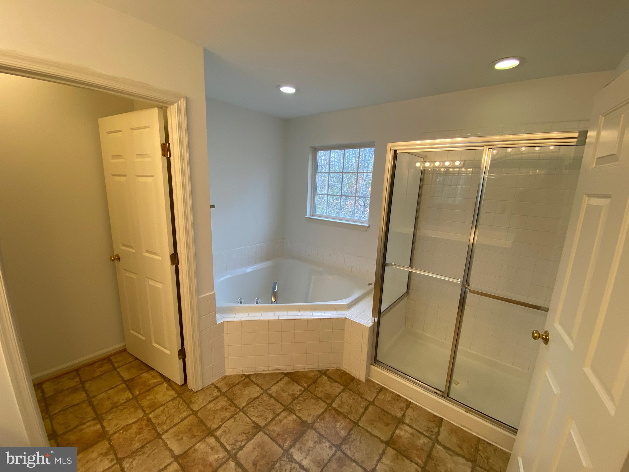LEELAND STATION - Residential Lease