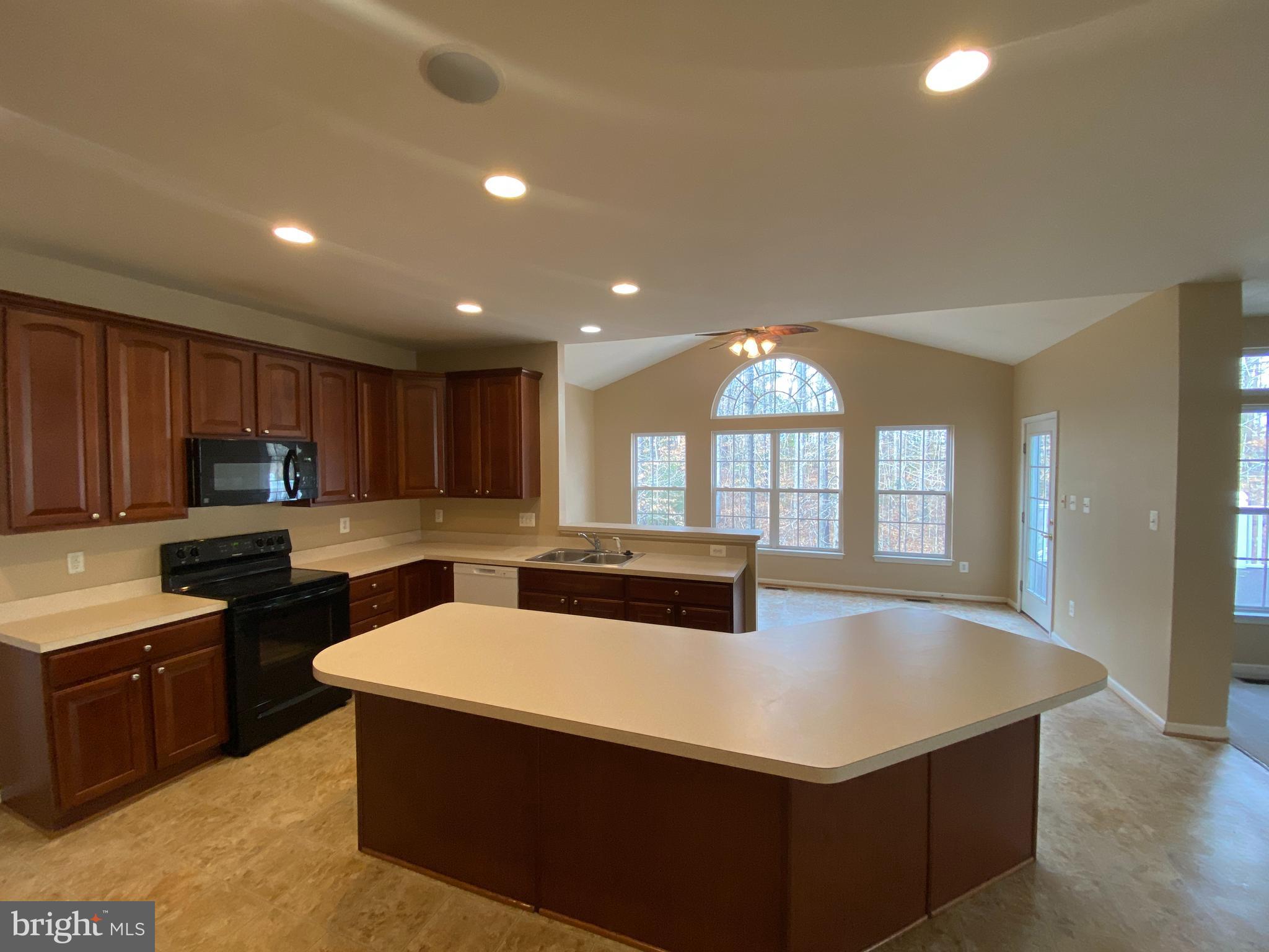 LEELAND STATION - Residential Lease