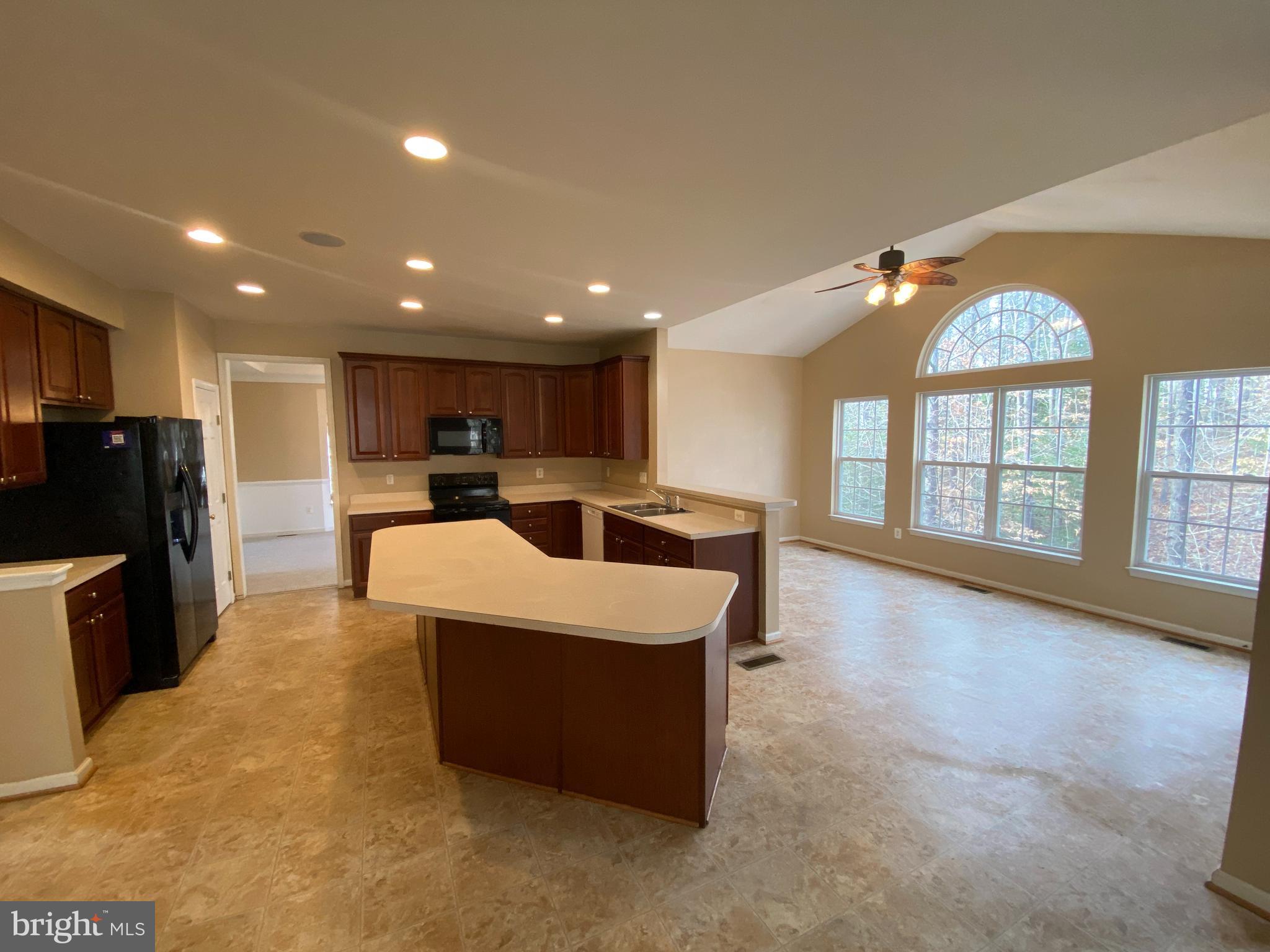 LEELAND STATION - Residential Lease