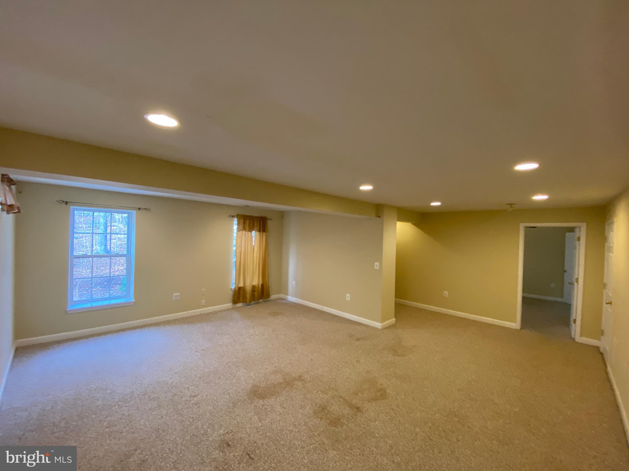 LEELAND STATION - Residential Lease
