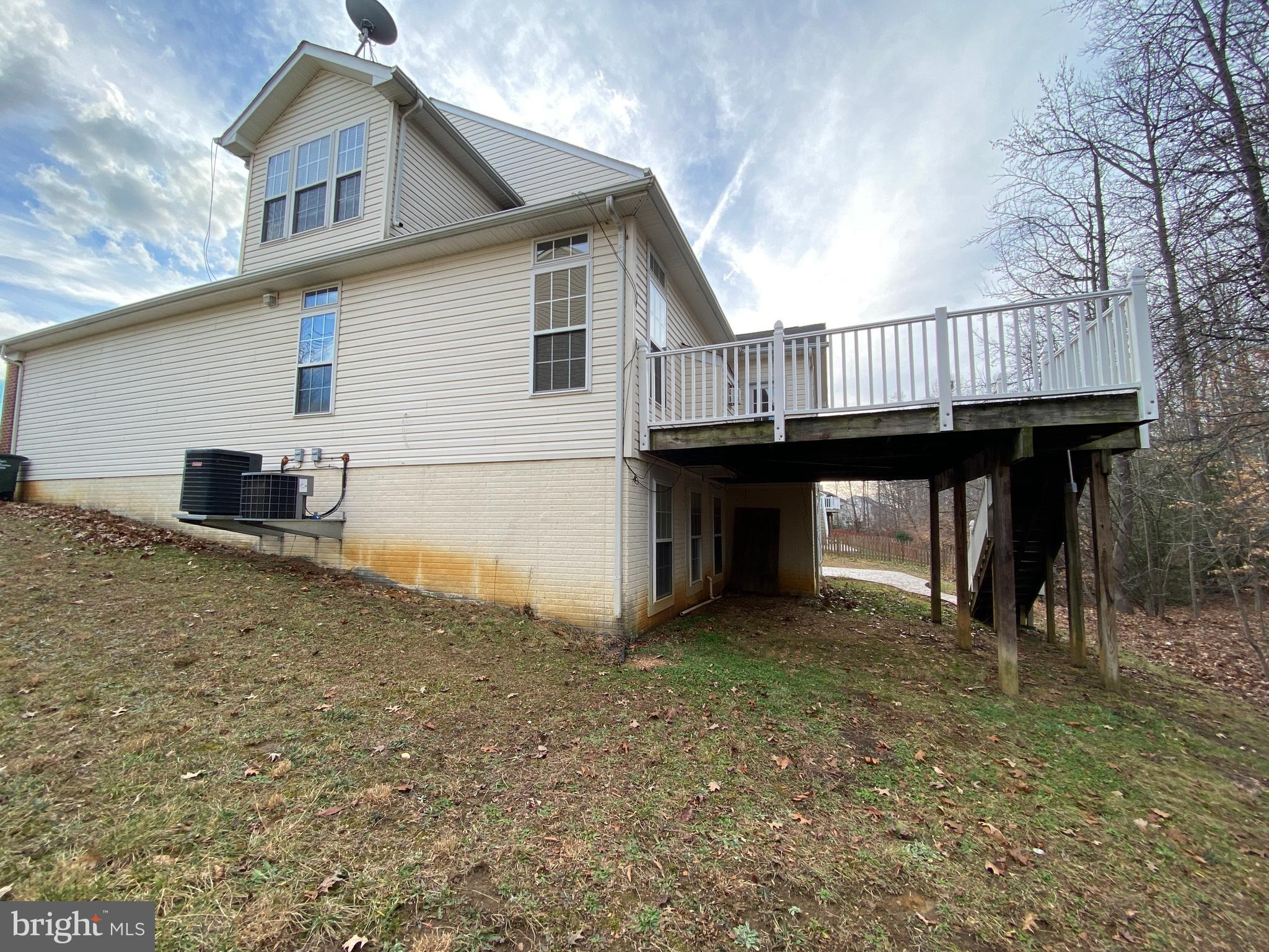 LEELAND STATION - Residential Lease