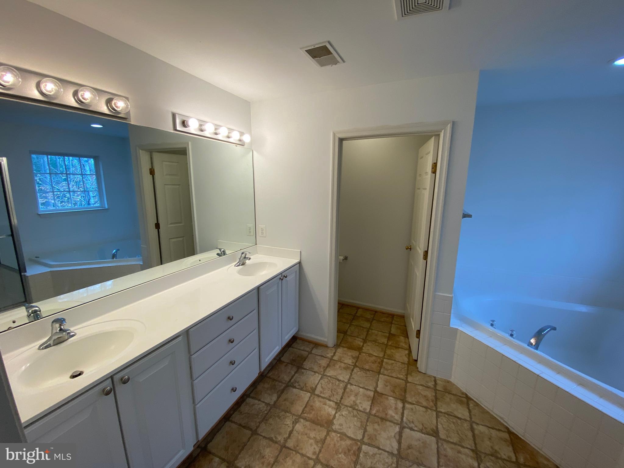 LEELAND STATION - Residential Lease