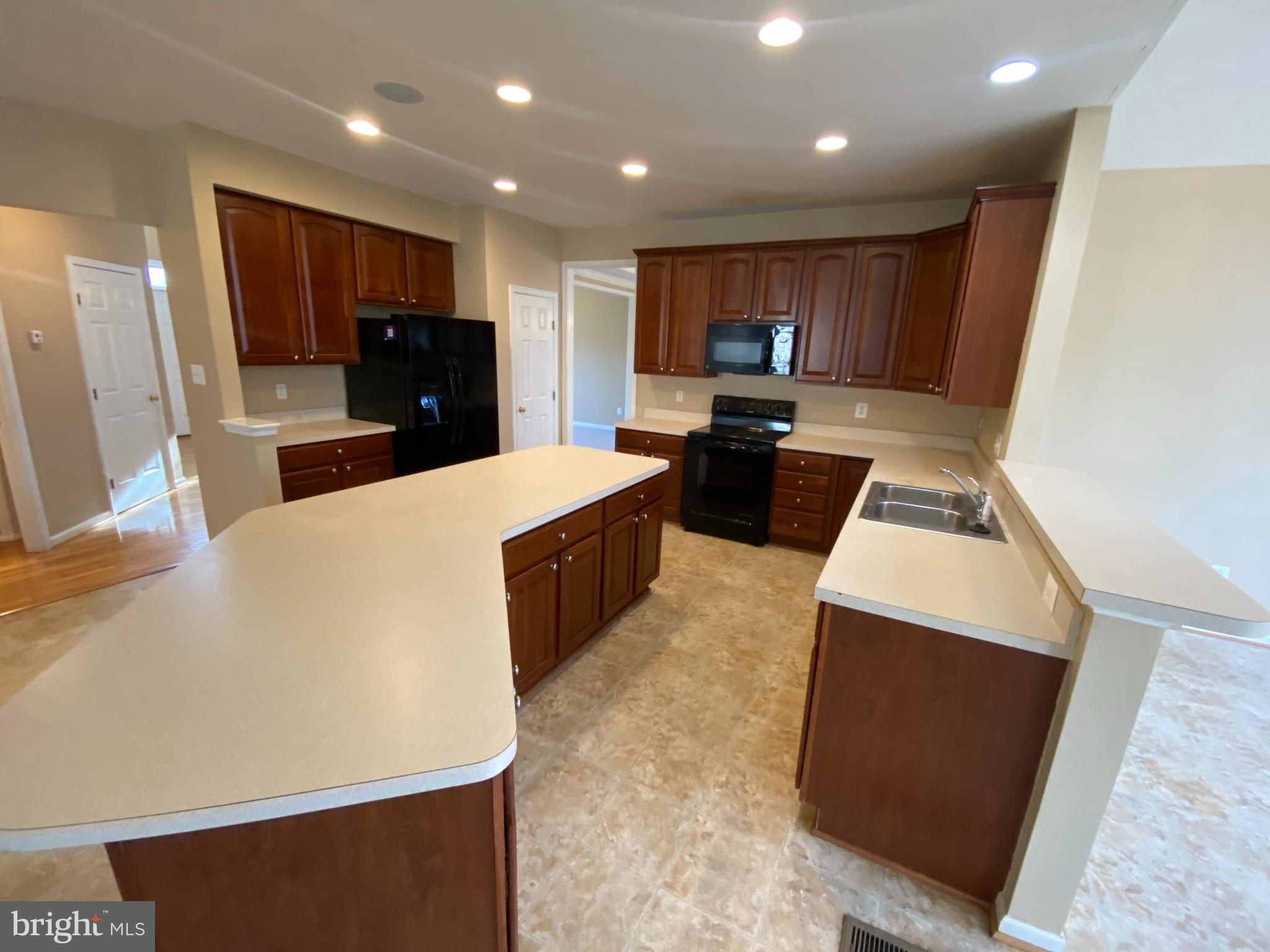 LEELAND STATION - Residential Lease