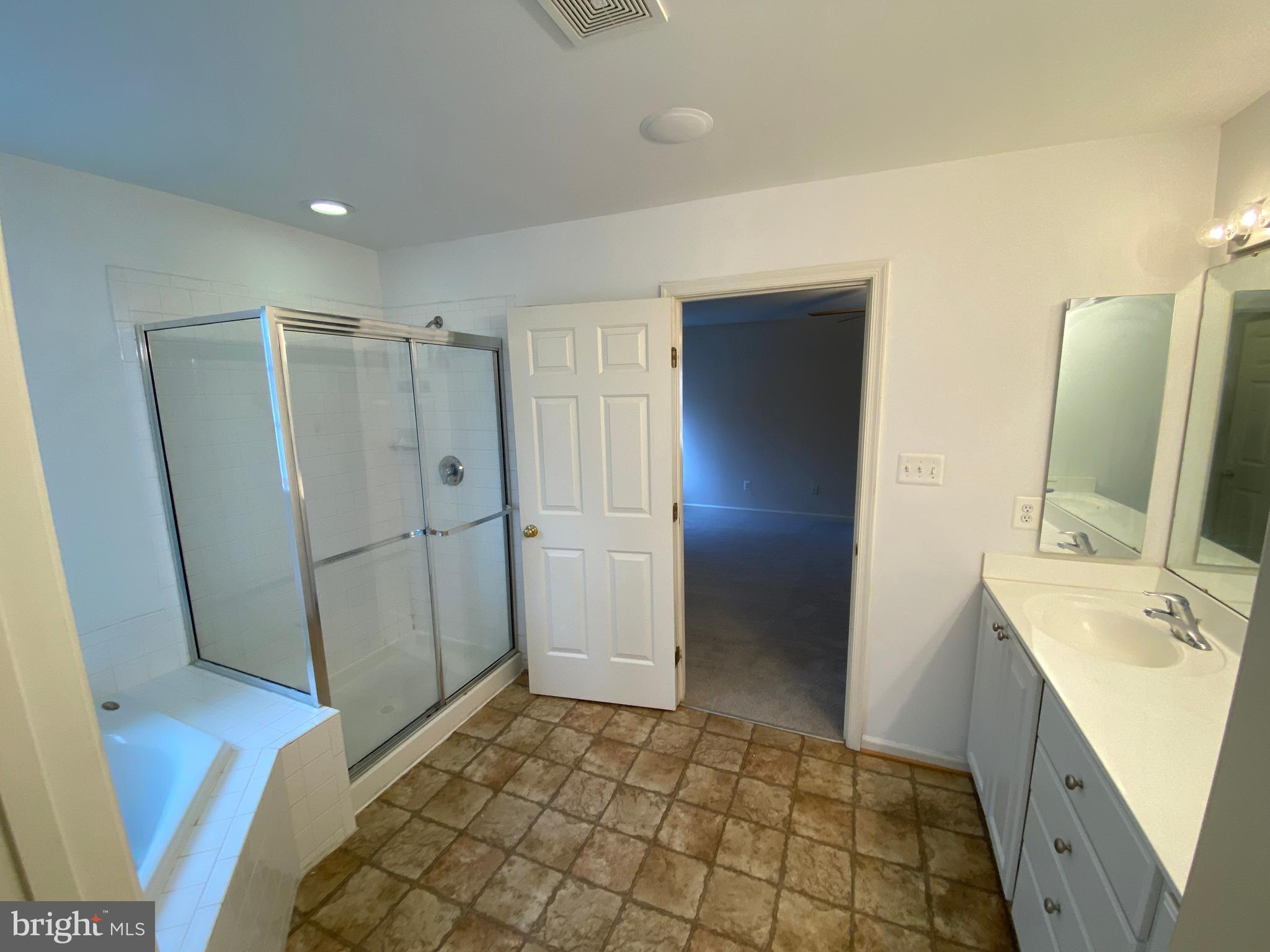 LEELAND STATION - Residential Lease