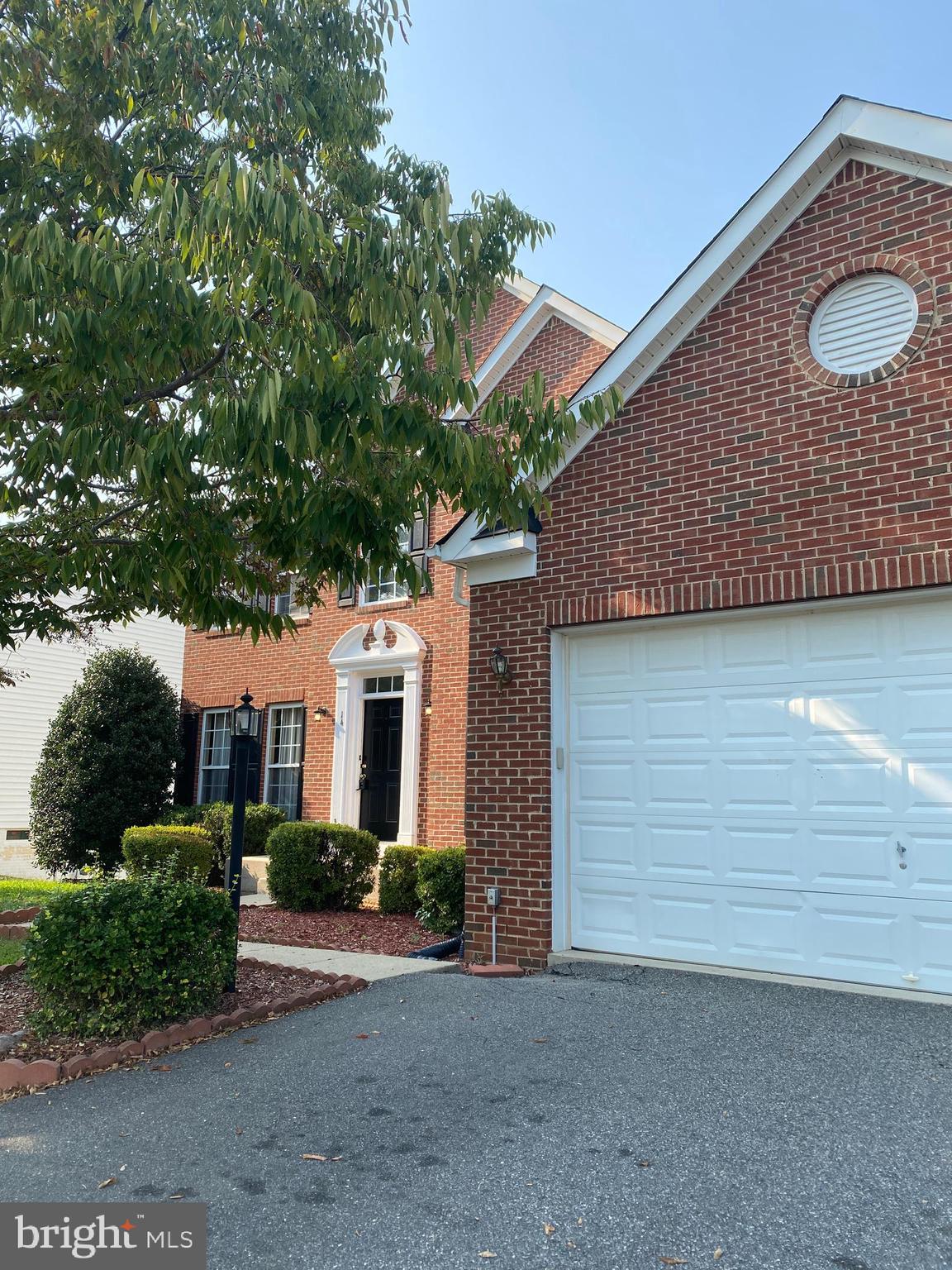 LEELAND STATION - Residential Lease