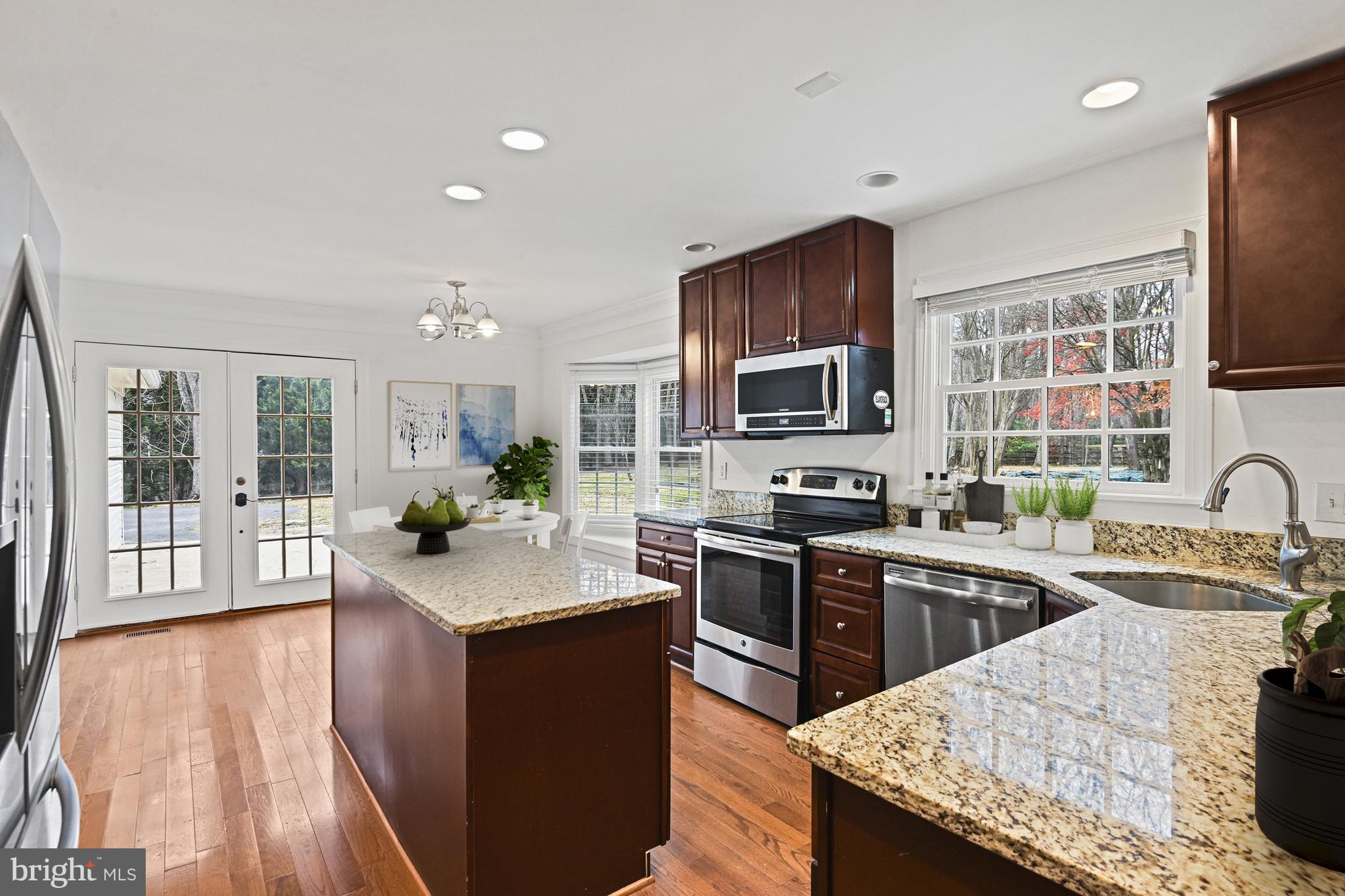 GOLDLEAF TERRACE - Residential