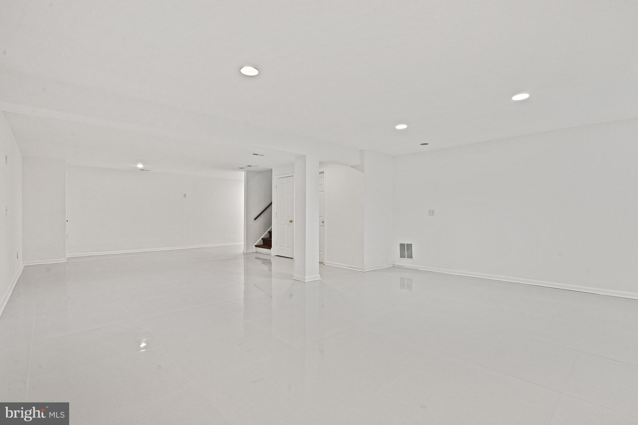 GOLDLEAF TERRACE - Residential