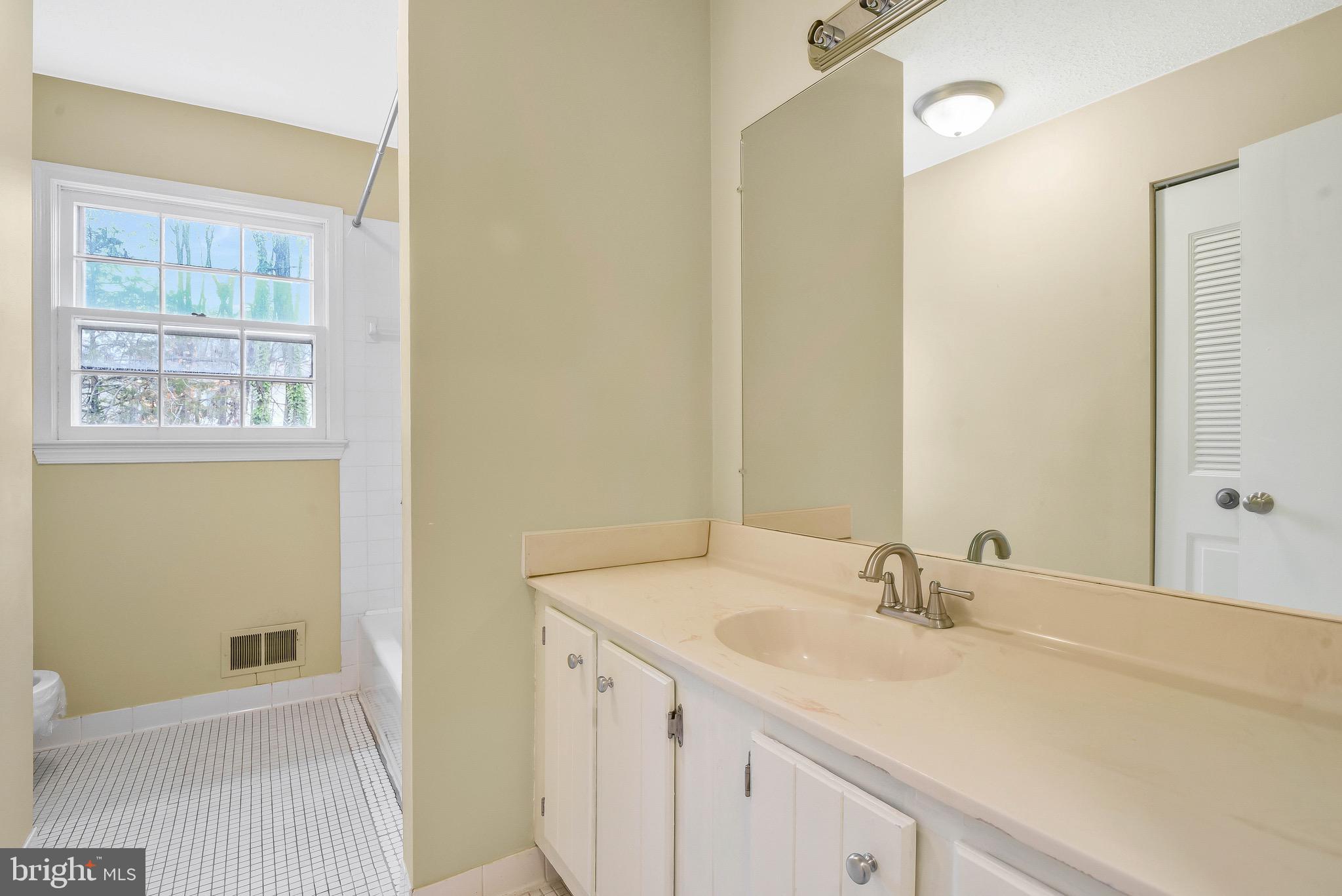 NEWPORT - Residential