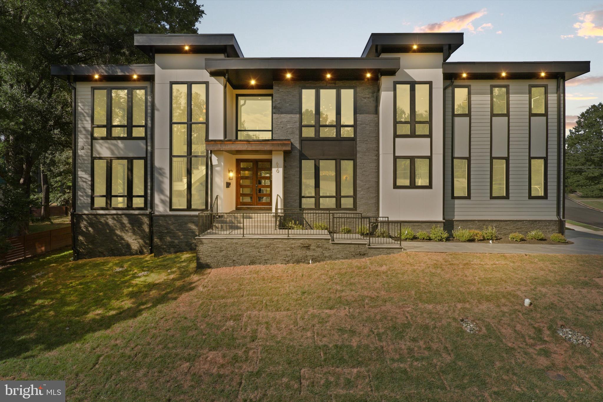 VIENNA WOODS - Residential