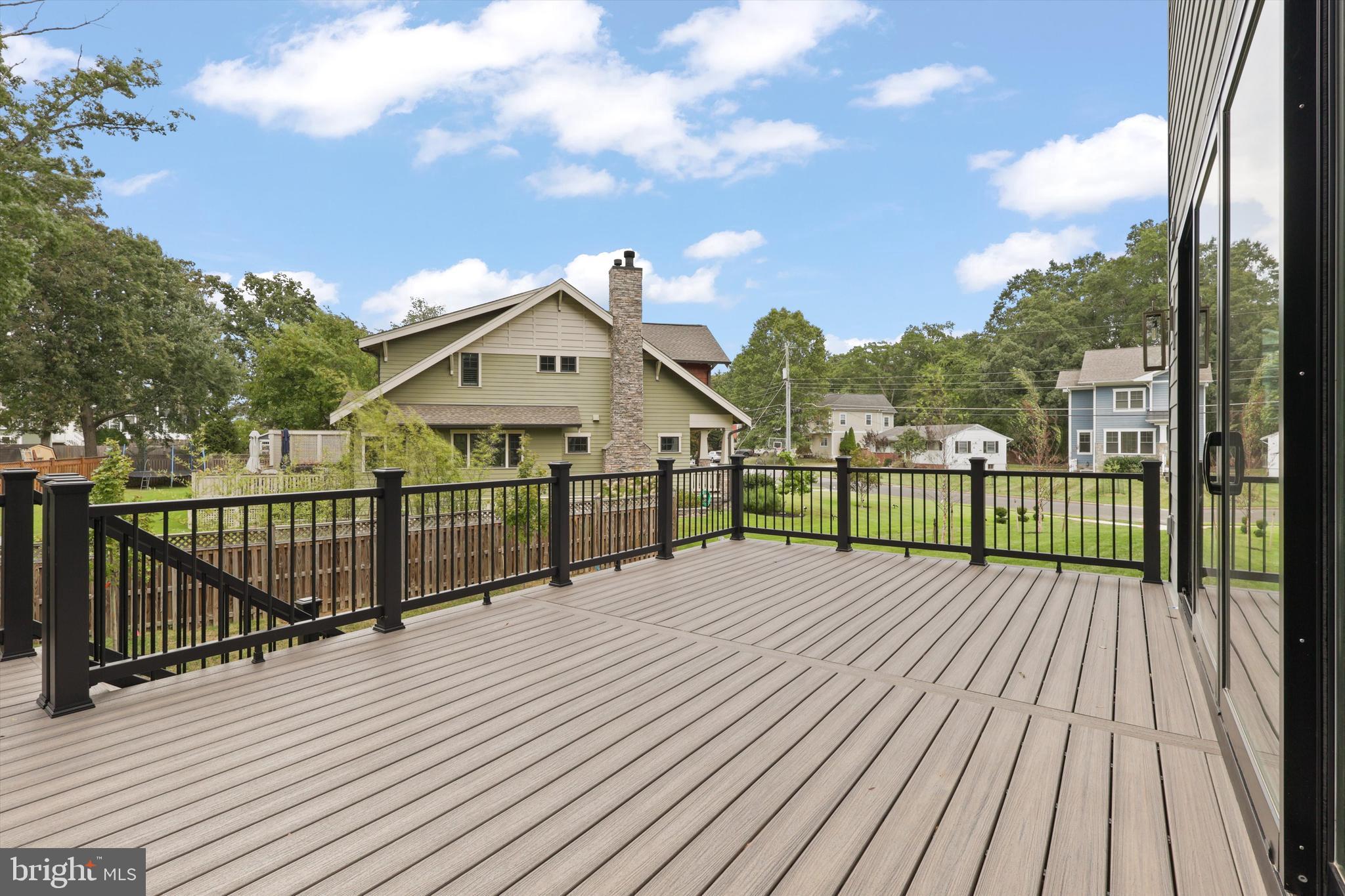 VIENNA WOODS - Residential
