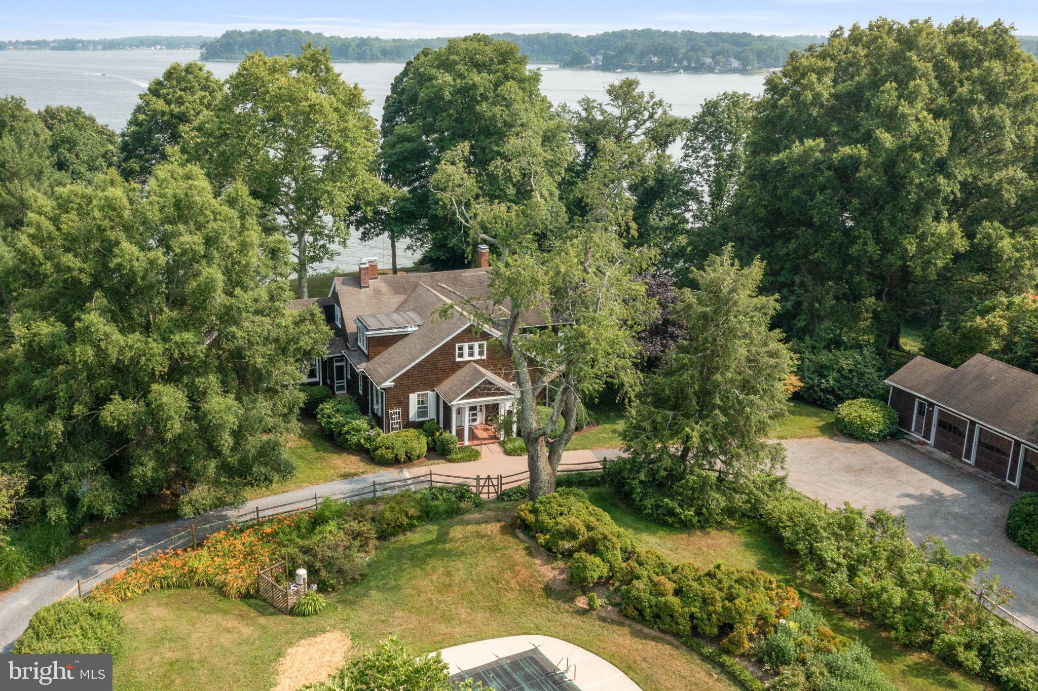 WIMBLEDON FARMS - Residential