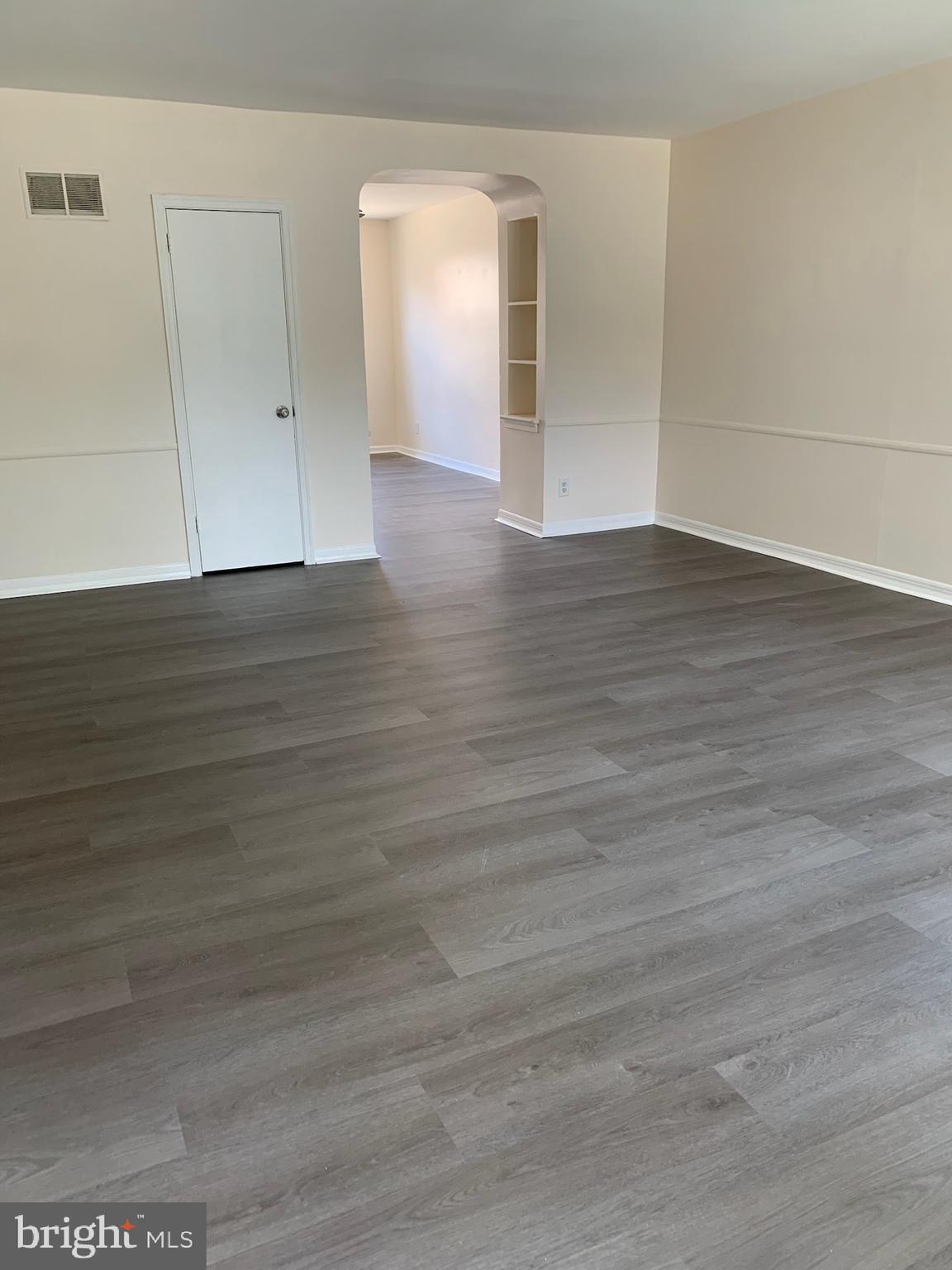 OXFORD CIRCLE - Residential