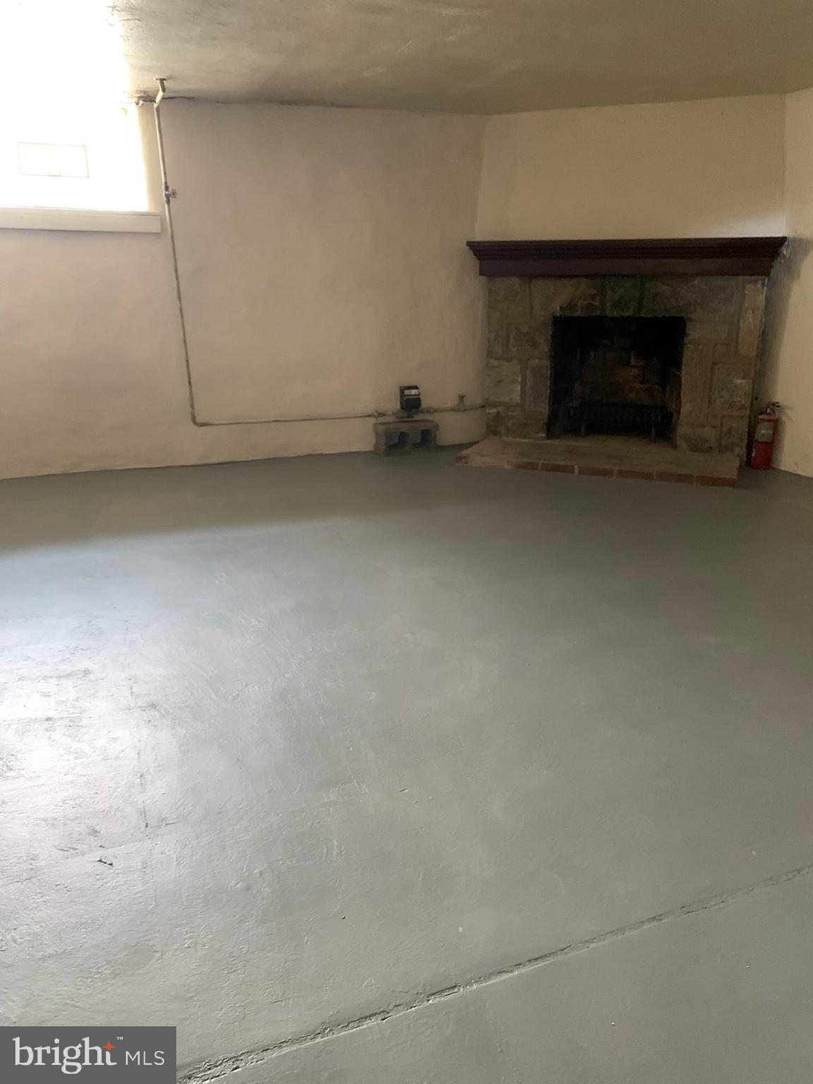 OXFORD CIRCLE - Residential
