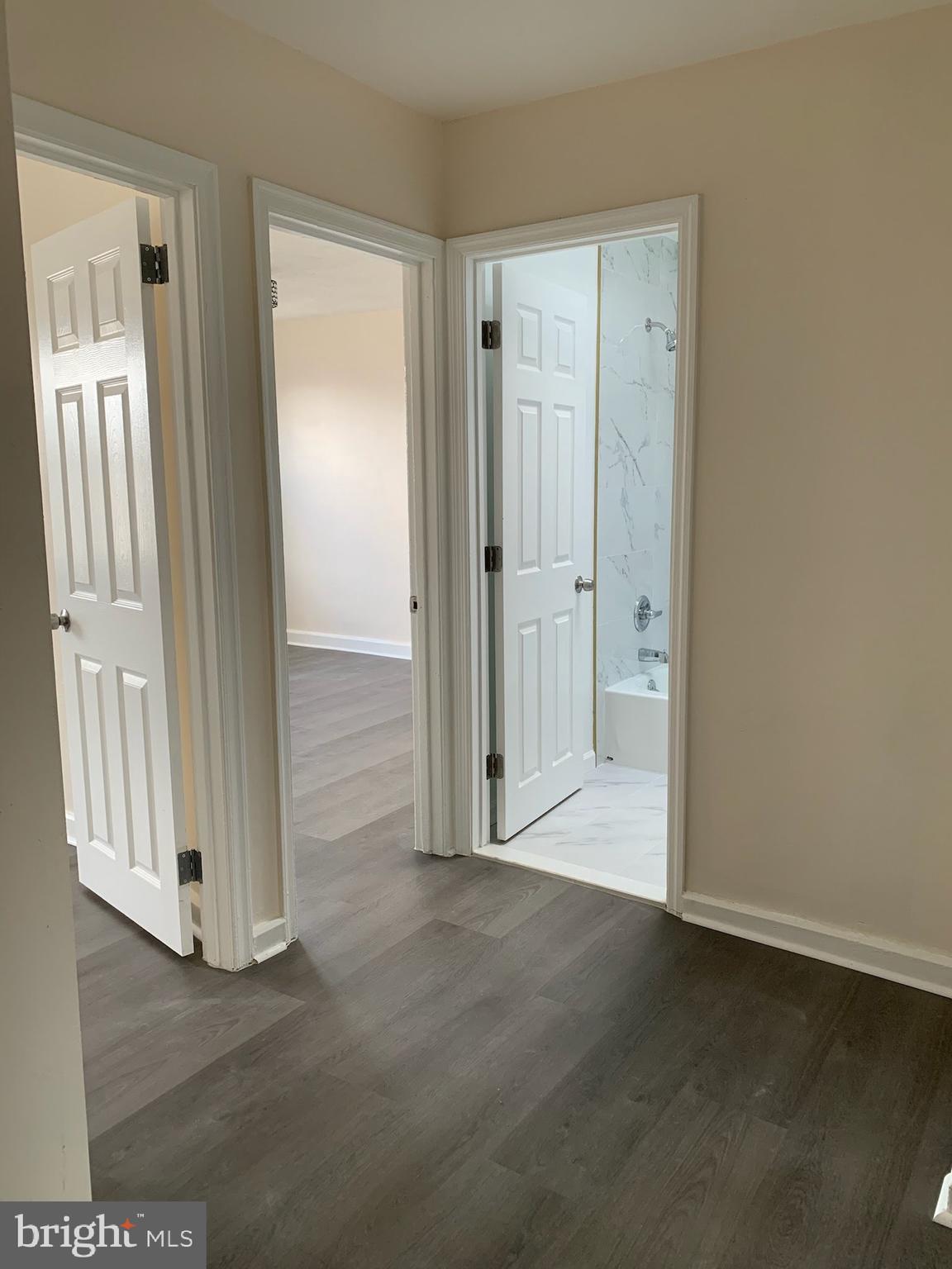 OXFORD CIRCLE - Residential
