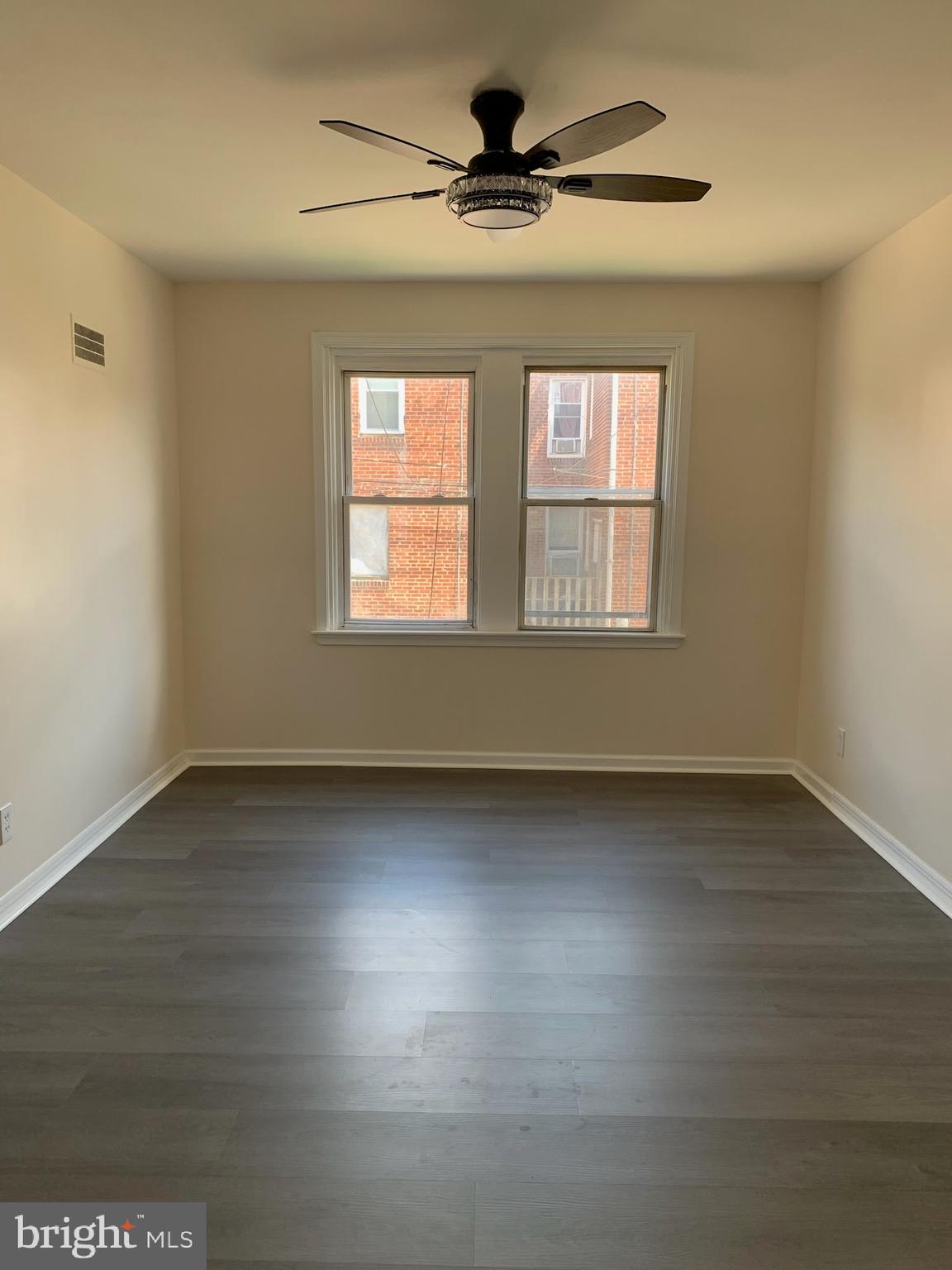 OXFORD CIRCLE - Residential