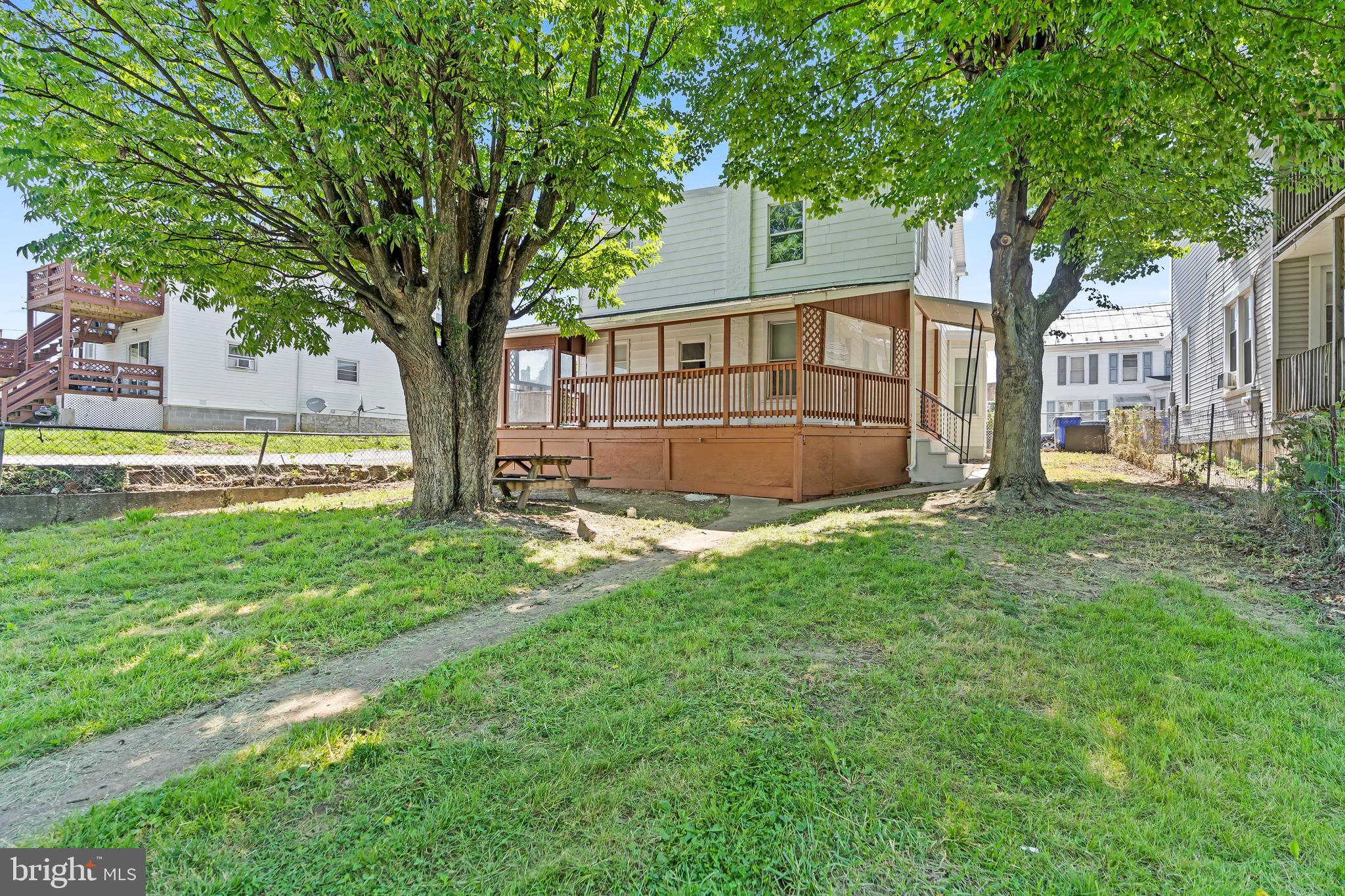 HAGERSTOWN - Residential