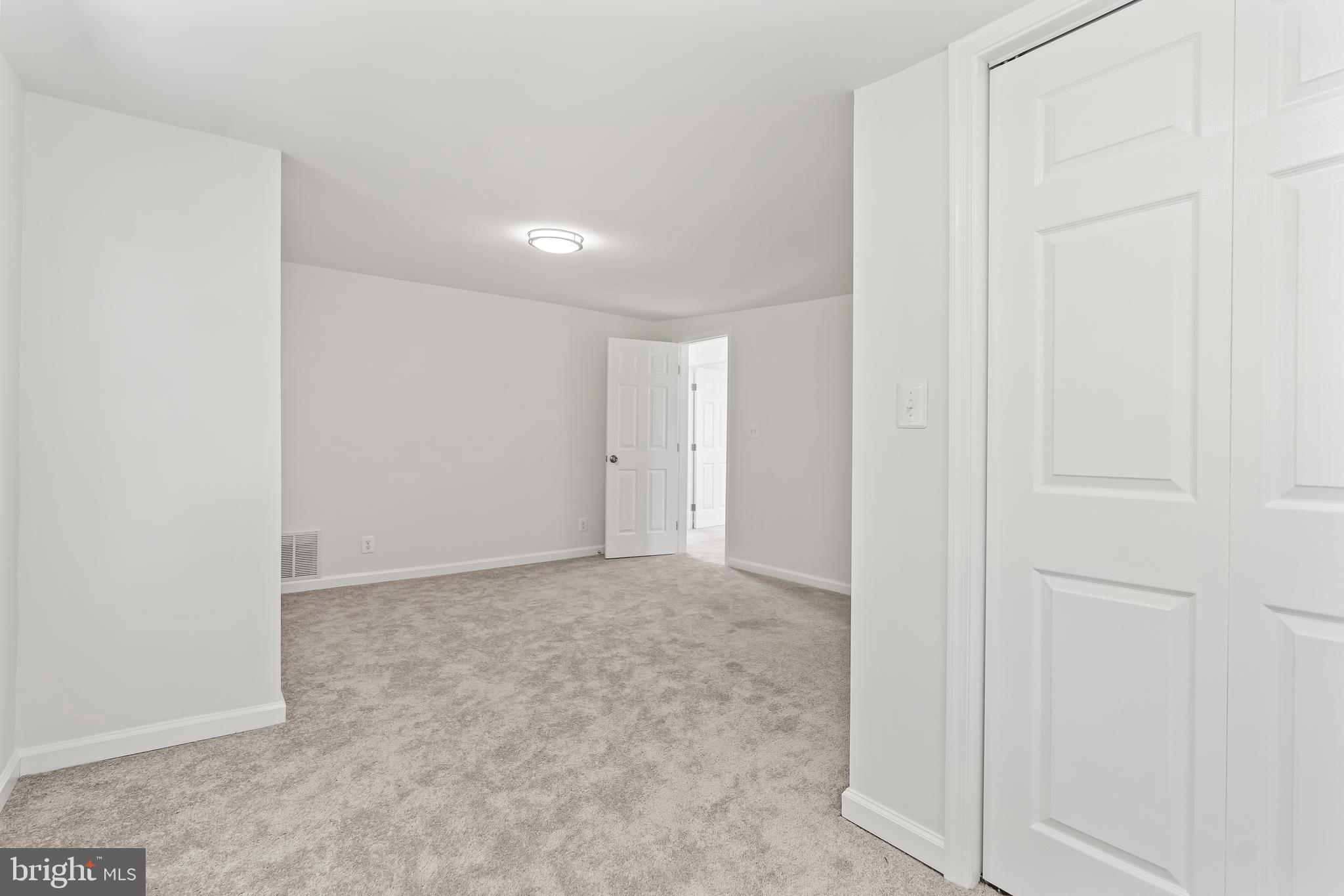 HAGERSTOWN - Residential