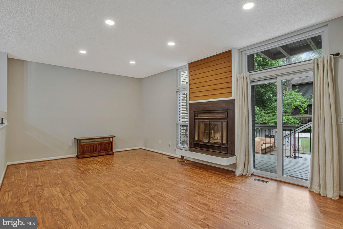 WOODS LANDING - Residential
