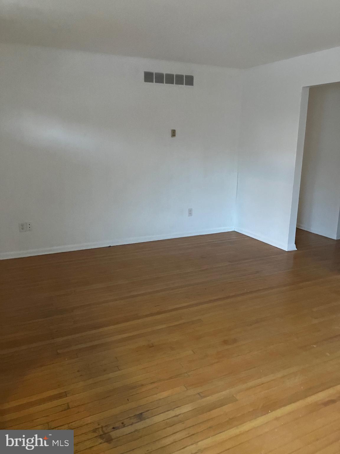 GLENSIDE - Residential Lease